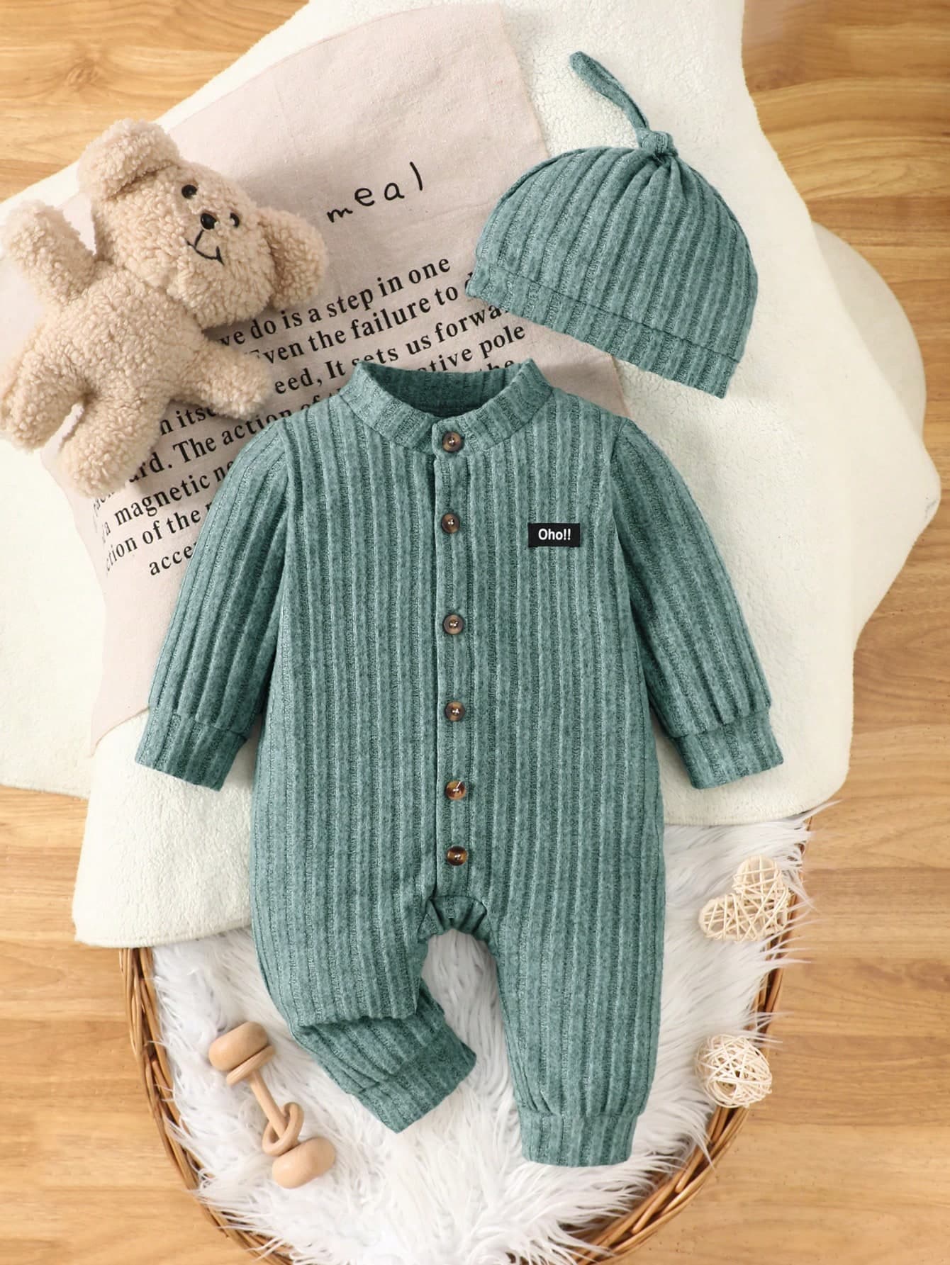 SHEIN 1pc Baby Boys' Teal Green Solid Color Patch Letter Jumpsuit Comfortable Casual Jumpsuit For Autumn Winter Spring Family Matching Infant Boys Outfit