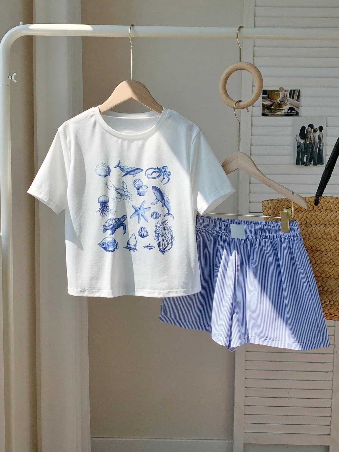 Comfortcana Women Starfish Print Round Neck Short Sleeve T-Shirt And Striped Shorts 2 Pieces Casual Suit, Navy Blue