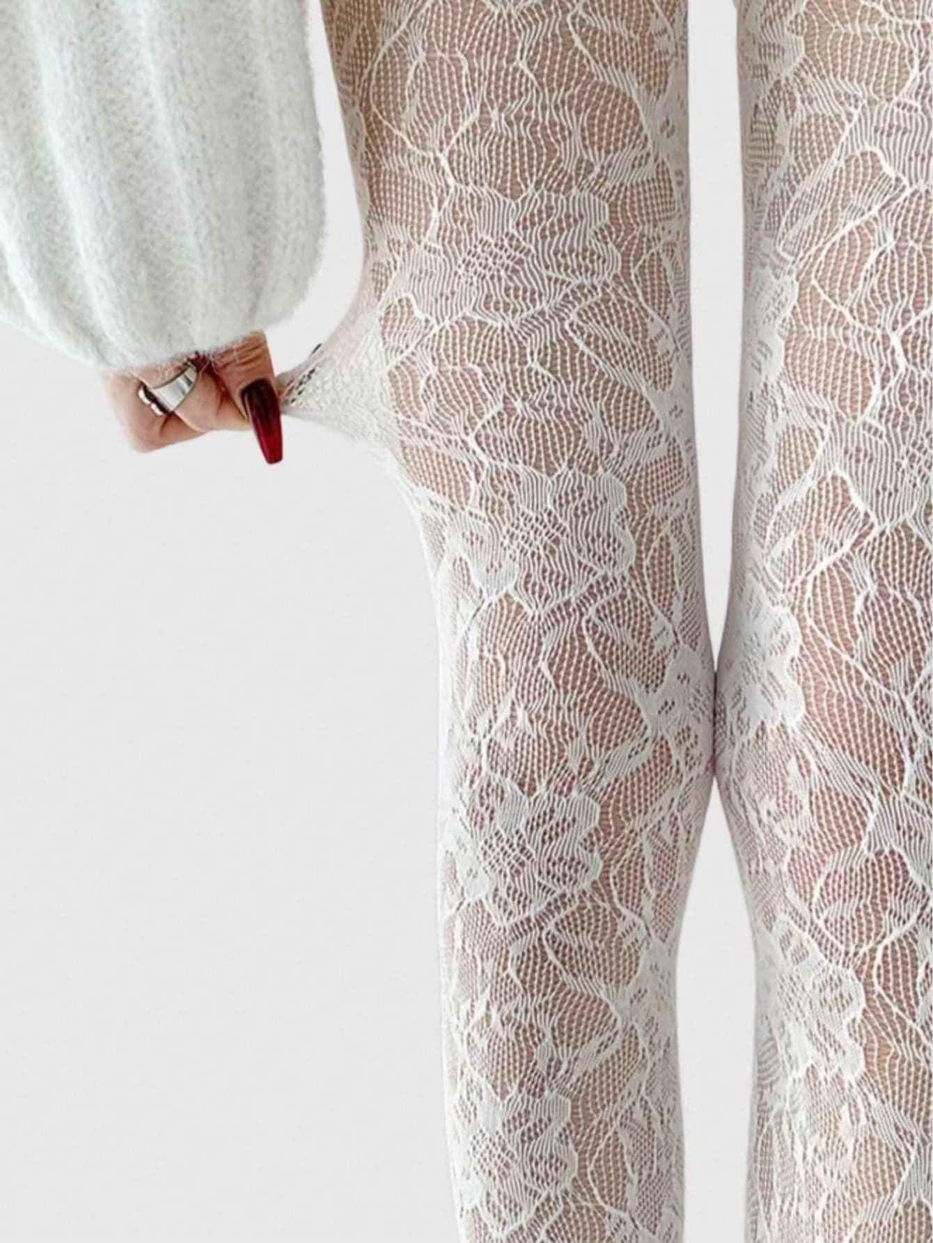 ROMWE Kawaii 1 Pair White Flower Patterned Elastic Fishnet Stockings