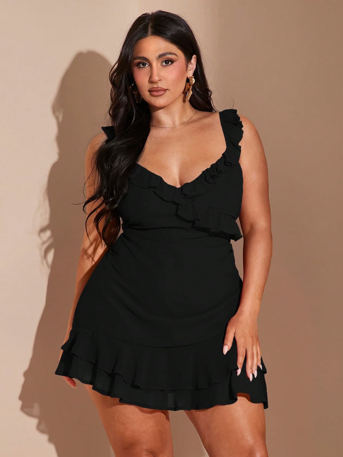 SHEIN BAE Plus Size Women's Elegant Black And White Summer V-Neck Rave Ruffle Hem Mini Dress,Cute Date Beach Vacation Party Flowy Short Dress