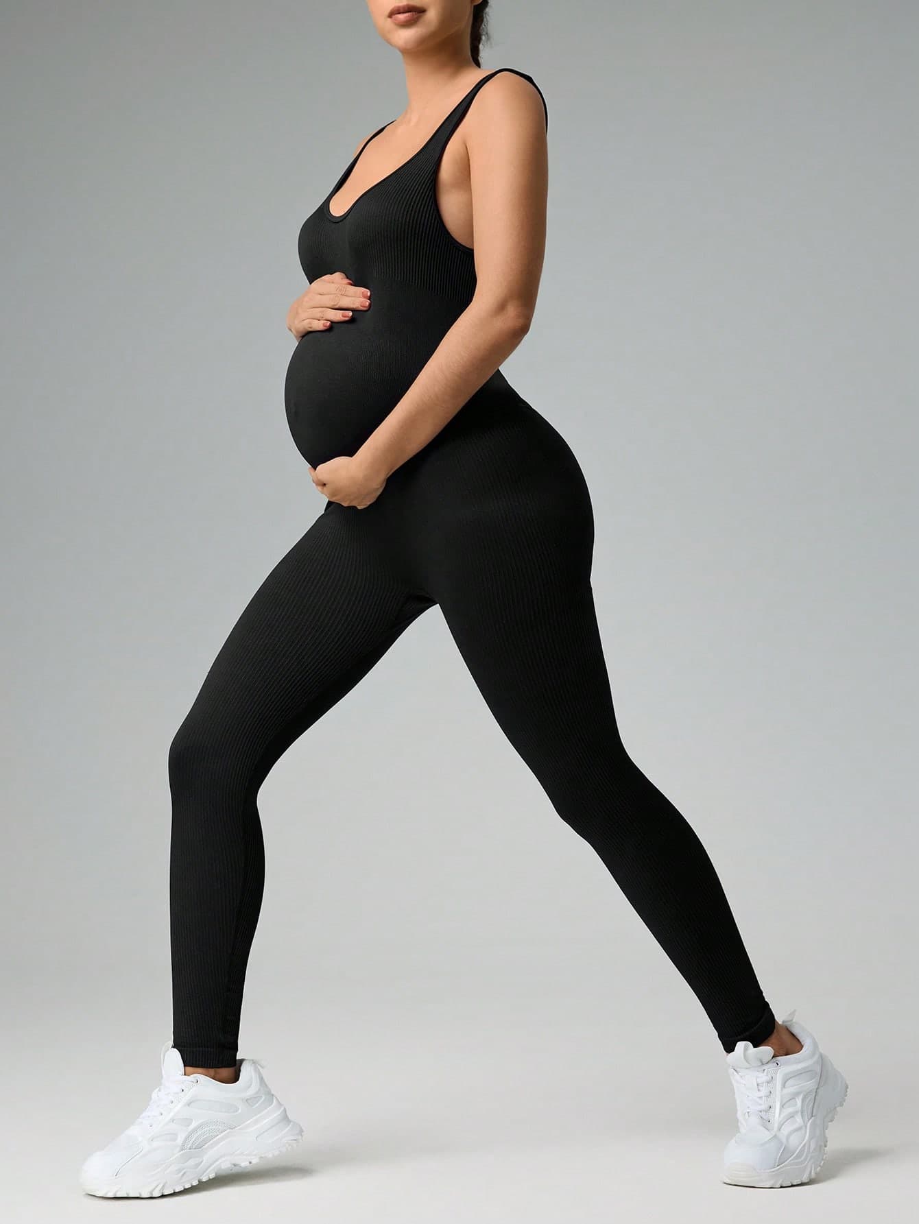 SHEIN Pregnant Women Solid Color Sleeveless Slim Fit Jumpsuit
