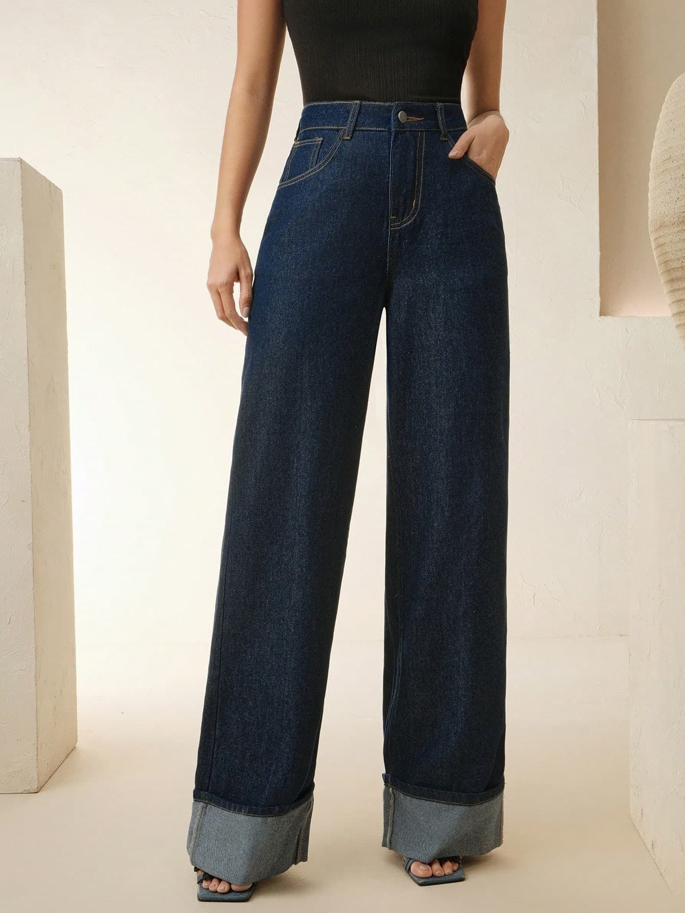 Anewsta Women's Casual New Fashion Classic Blue Straight Leg Jeans With Pockets