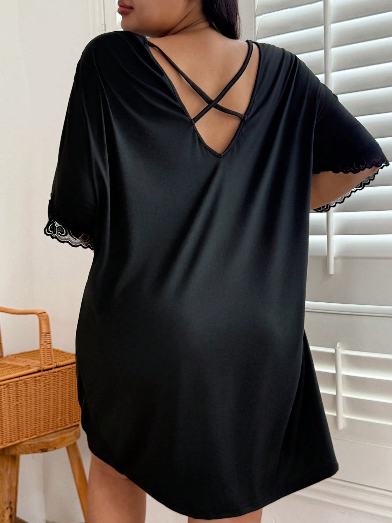 DUSKBASE Plus Size Black Casual Knit Lace Trim Nightgown, Moo Moo