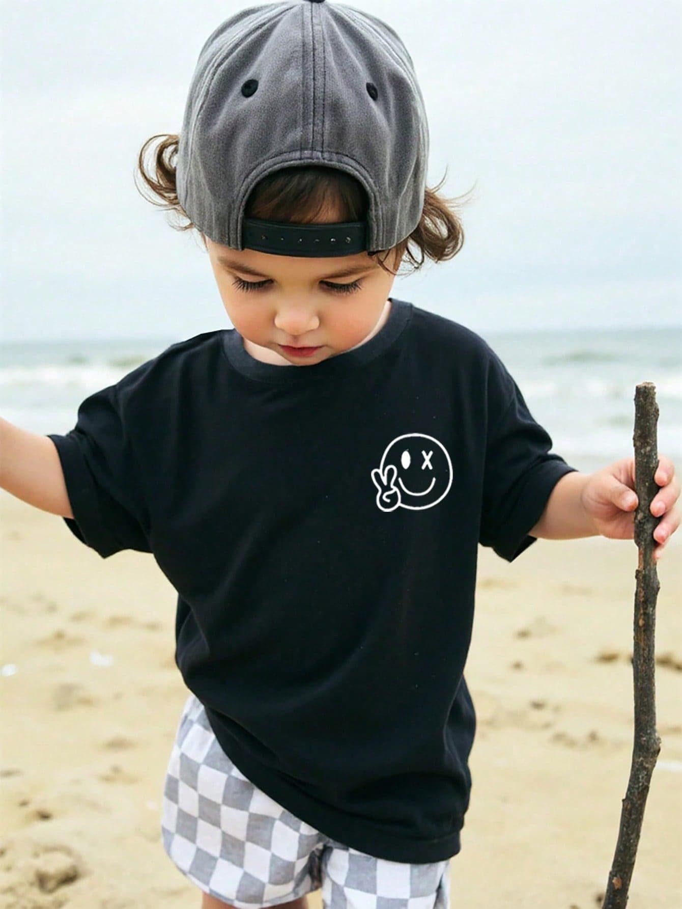SHEIN Baby Boy Basic Casual Black T-Shirt With Smile Face Print, Short Sleeve