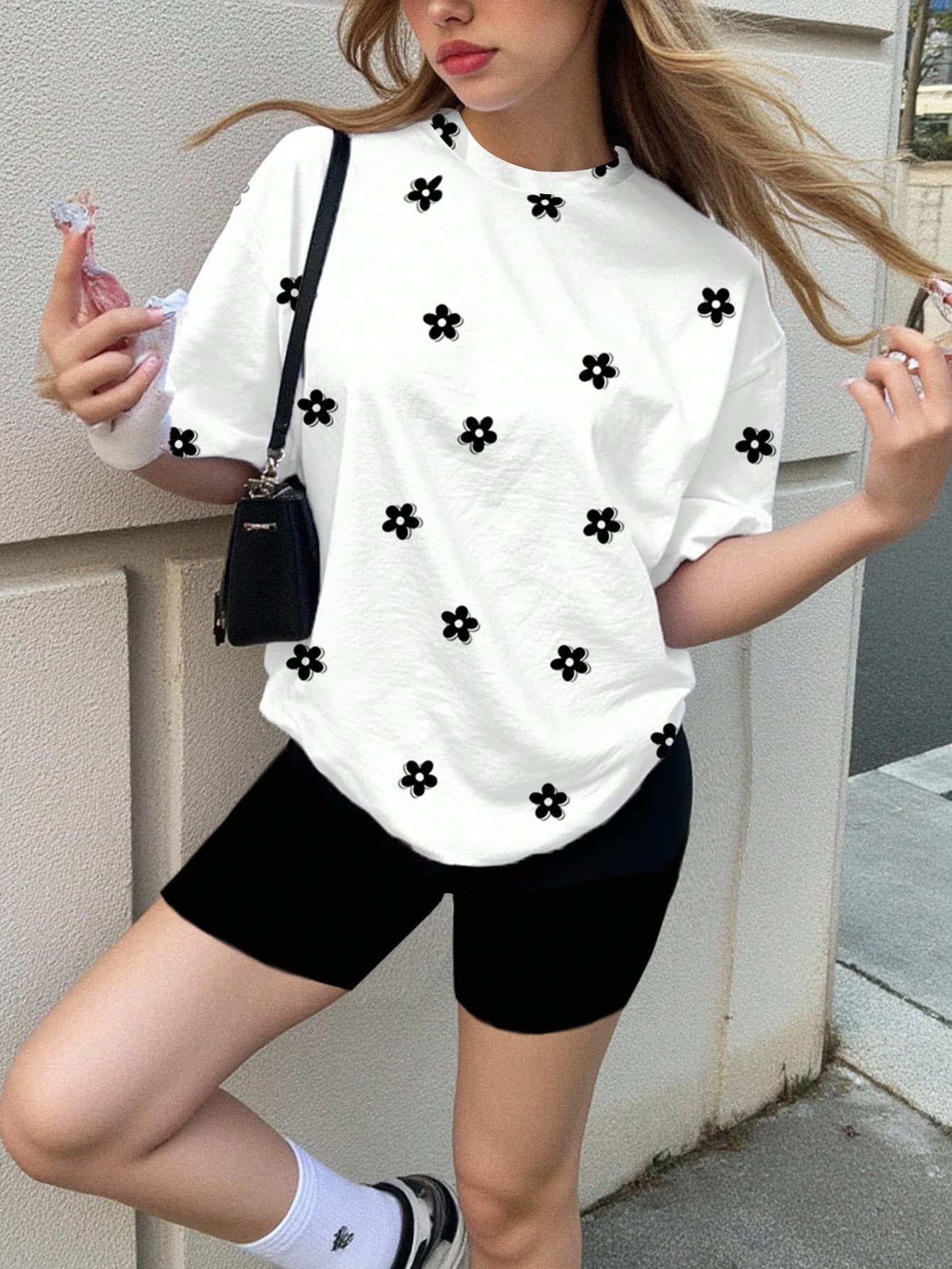 SHEIN Leap Crew Teen Girl Casual Minimalist Mini Black & White Floral Pattern Short Sleeve Loose T-Shirt And Leggings 2 Pieces Outfit, Suitable For Summer
