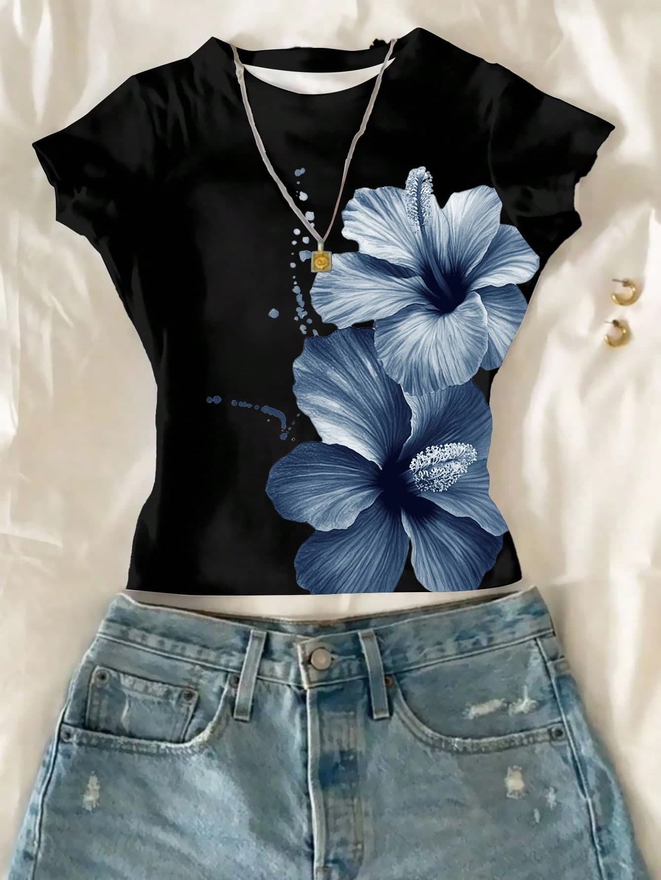 SHEIN Teen Girl Floral Short Style Fitted Crew Neck T-Shirt, Suitable For Summer Party Vacation Black Floral Casual