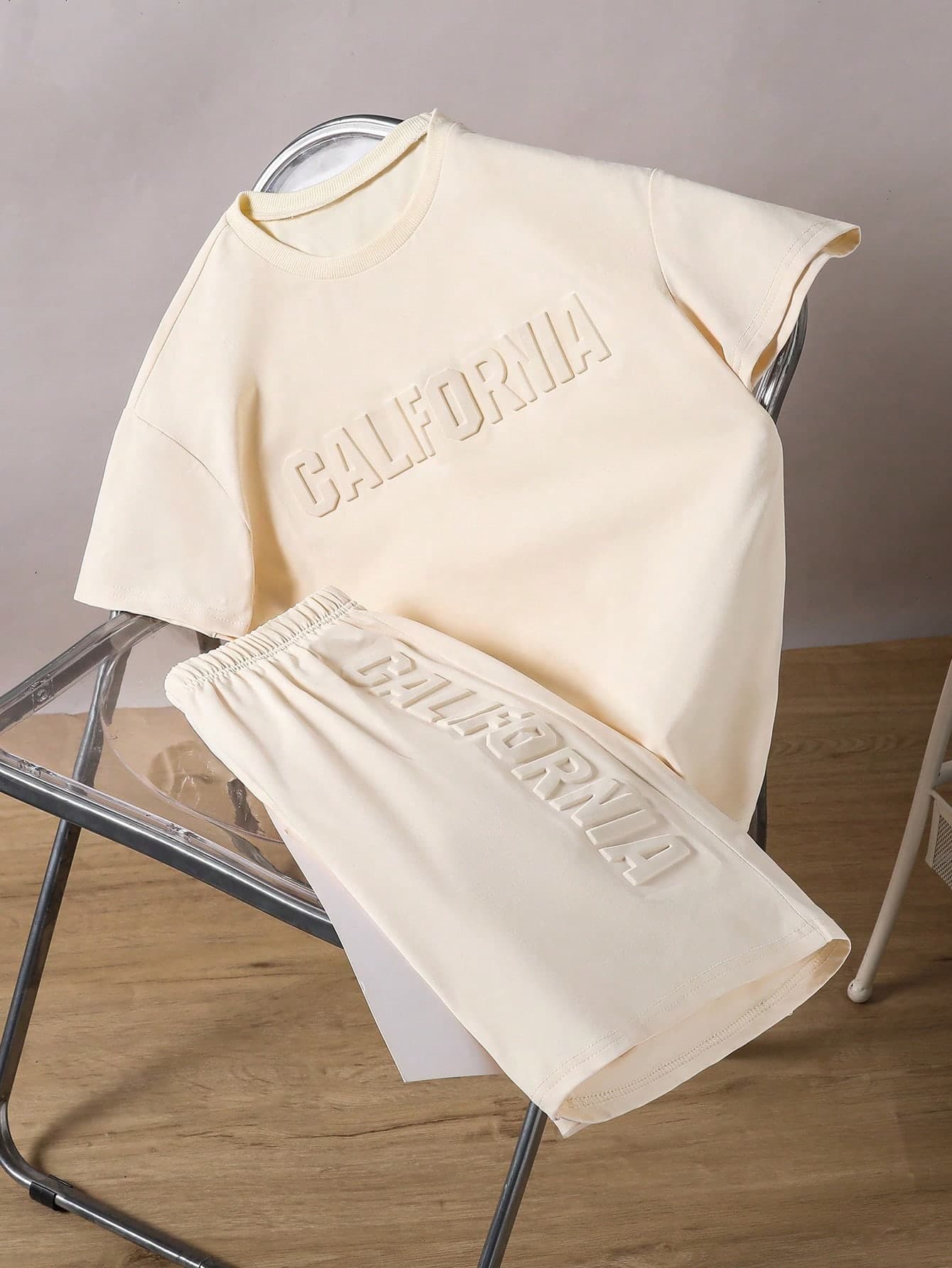 Mirajuku 2pcs Teenager Boys All White Summer Streetwear Vacation 3D Letter Print T-Shirt And Shorts Set,Sky Blue Casual Fashion Minimalist Sports Outfit