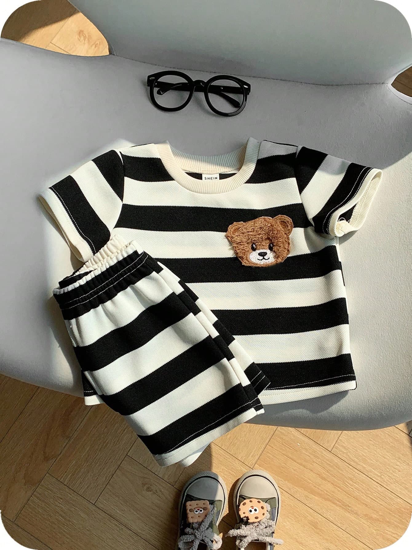 SHEIN 2pcs/Set Baby Boy/Girl Casual Striped Bear Print Short Sleeve T-Shirt And Shorts,Black And White Checkered,Summer,Casual,Beach,Spring Outfit For Kids
