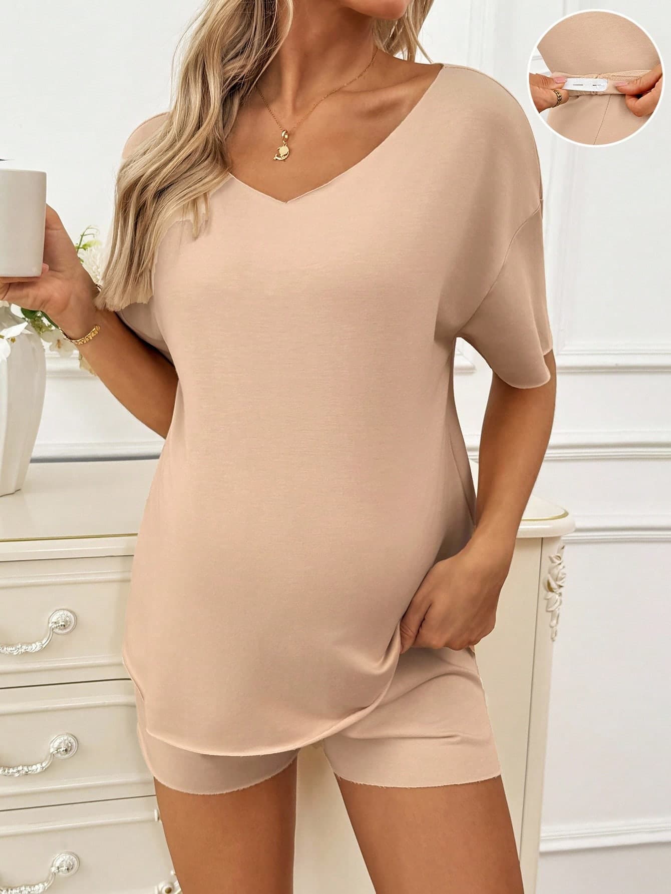 SHEIN 2pcs Maternity Casual Solid Color V-Neck Short Sleeve T-Shirt & Shorts Set