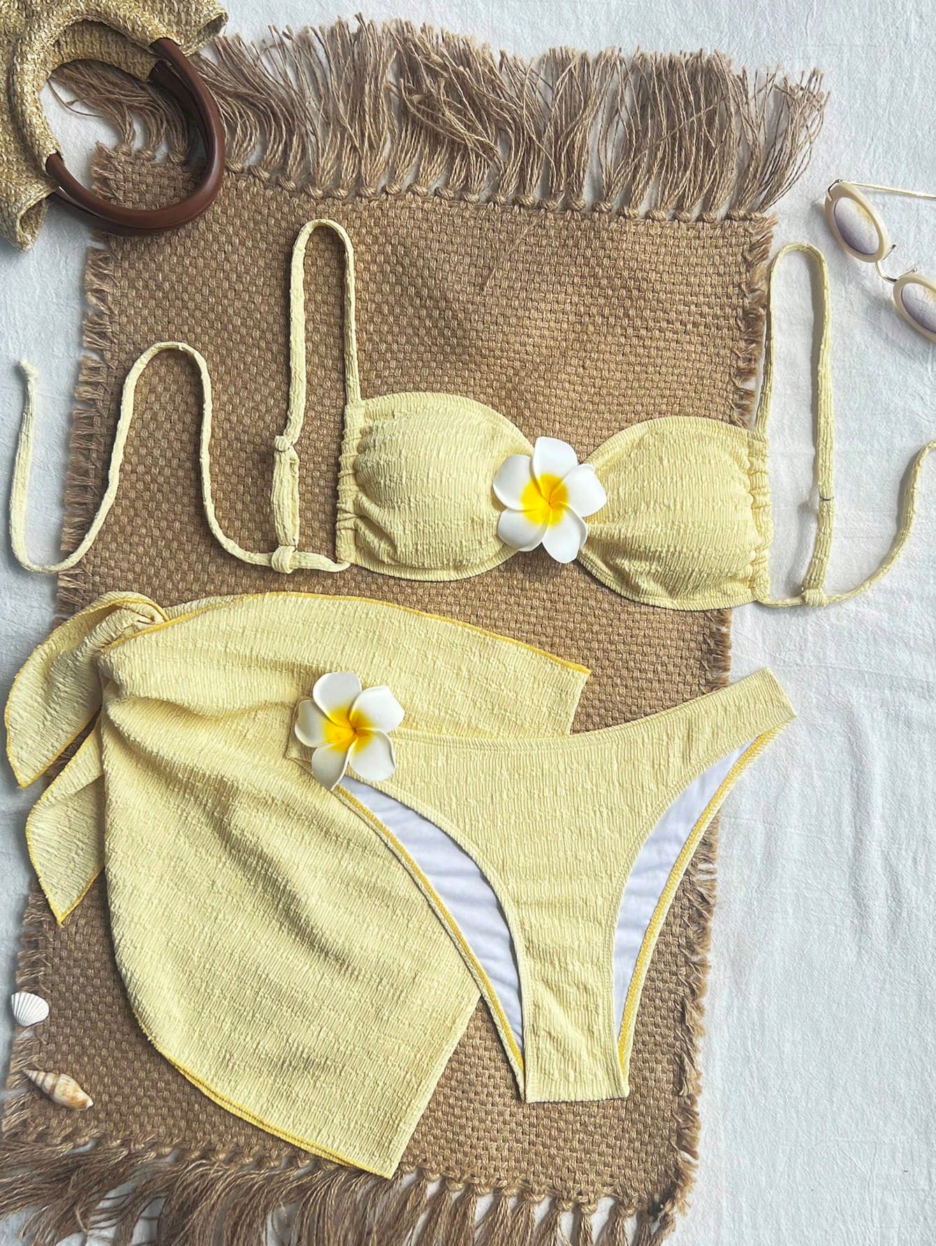 Swim Vcay Women Textured Fabric Floral Decor Backless Tie Sweet Cream Yellow 3-Piece Bikini Set,Suitable For Beach&Holiday Summer Casual Vacation Holiday