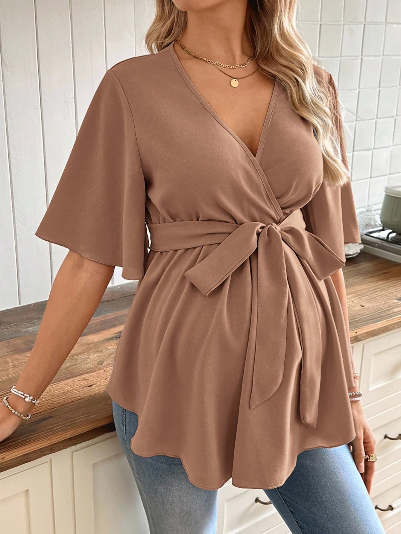 SHEIN Casual Solid Color V-Neck Ruffle Trim Maternity Shirt With Belt