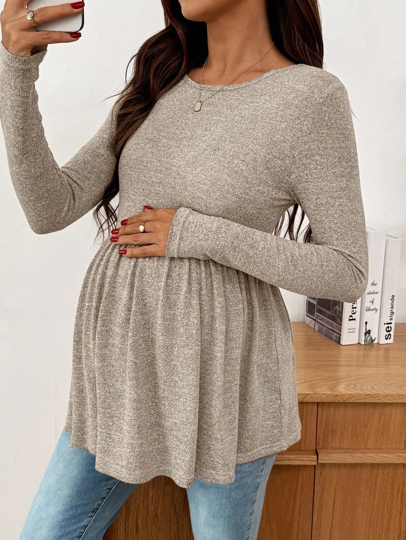 SHEIN Maternity Solid Color Round Neck Long Sleeve Ruffle Hem Casual T-Shirt Clothes For Pregnant Women Tops Pregnancy Shirts Fall Winter