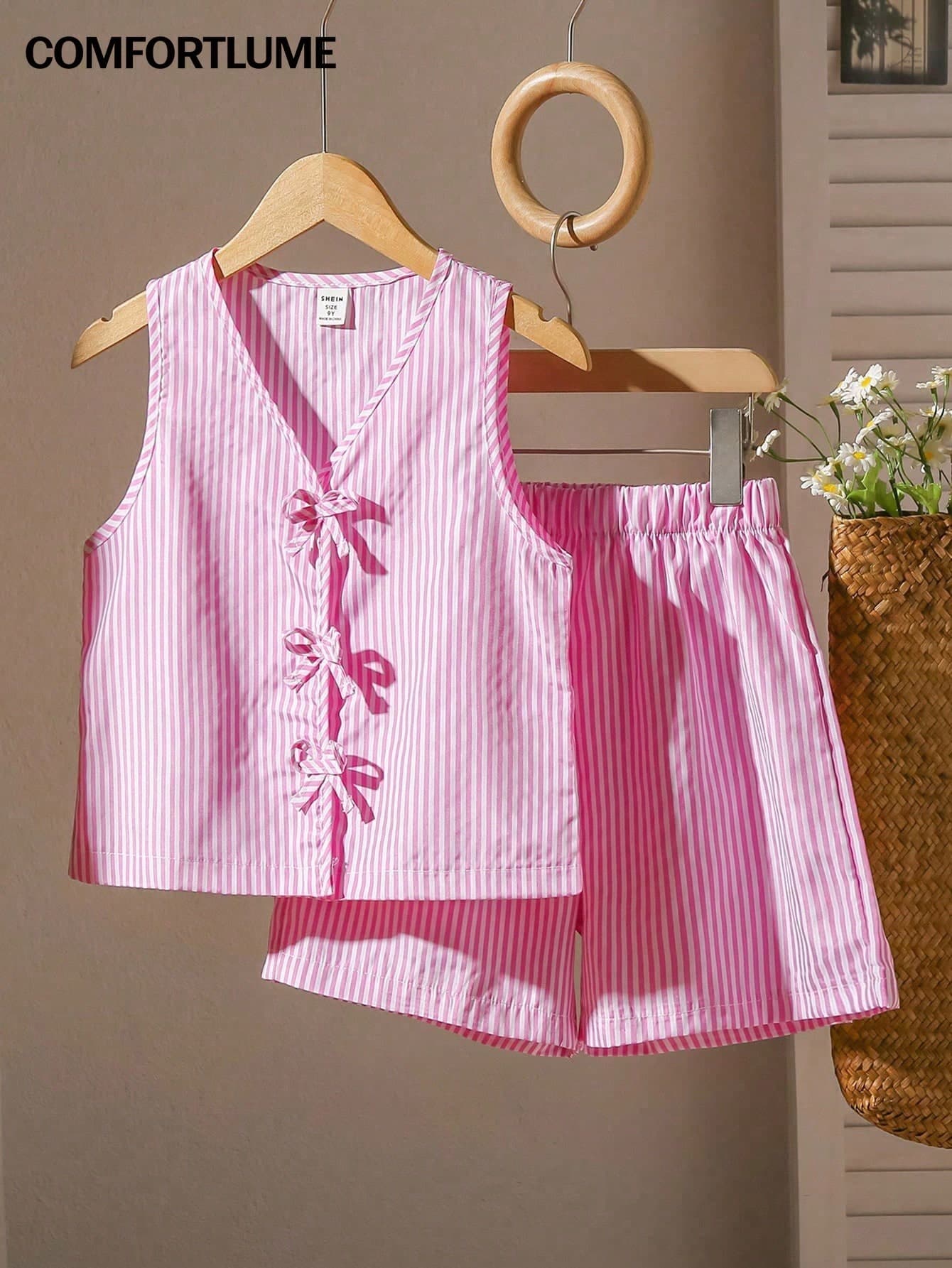 SHEIN Elladie kids 2pcs/Set Tween Girls Sleeveless Woven Striped Tank Top With Bow Decor & Elastic Waist Loose Shorts Set, Summer
