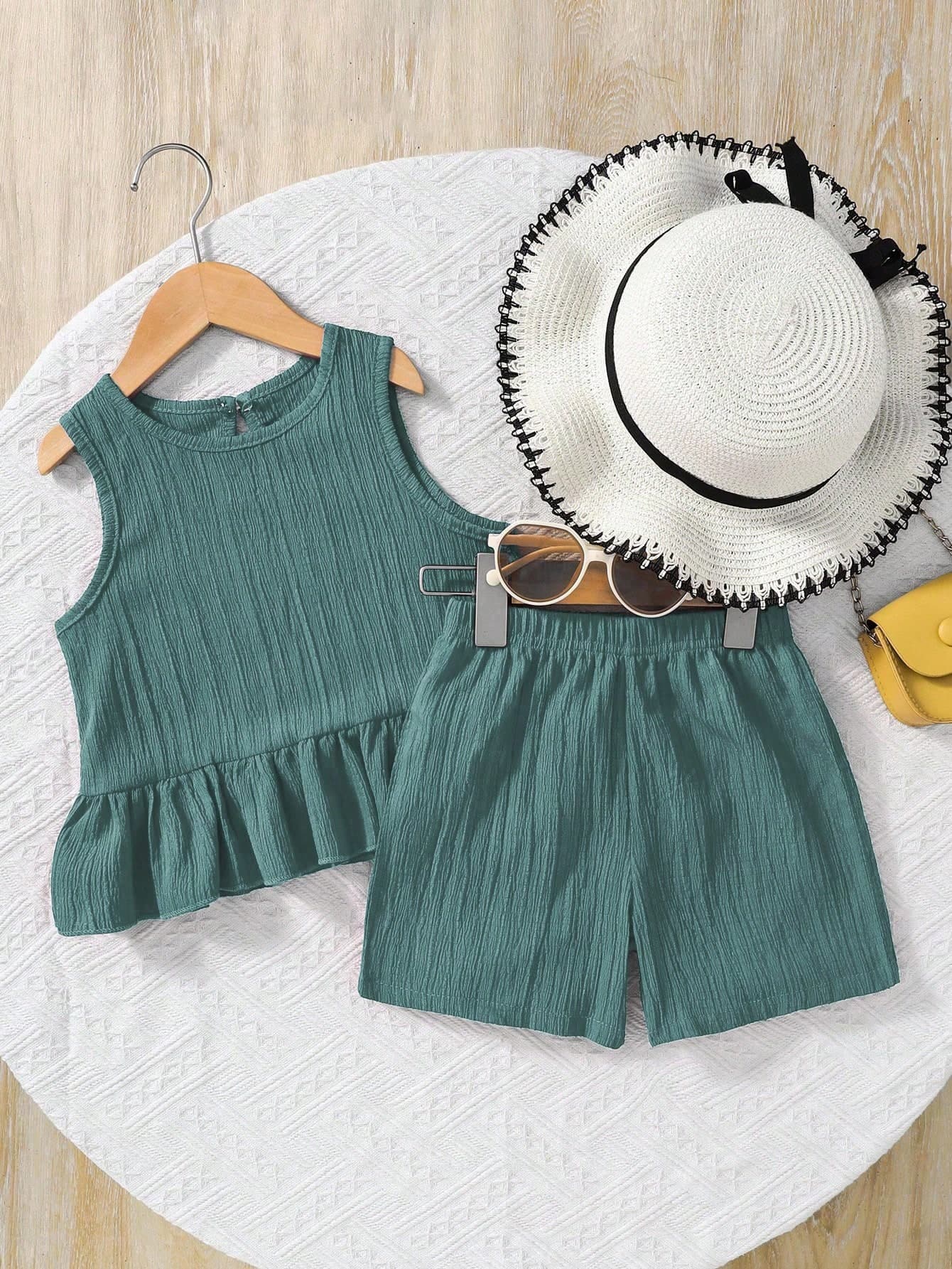 SHEIN 2pcs Young Girl Woven Solid Color Round Neck Sleeveless Top And Loose Woven Solid Color Shorts Set