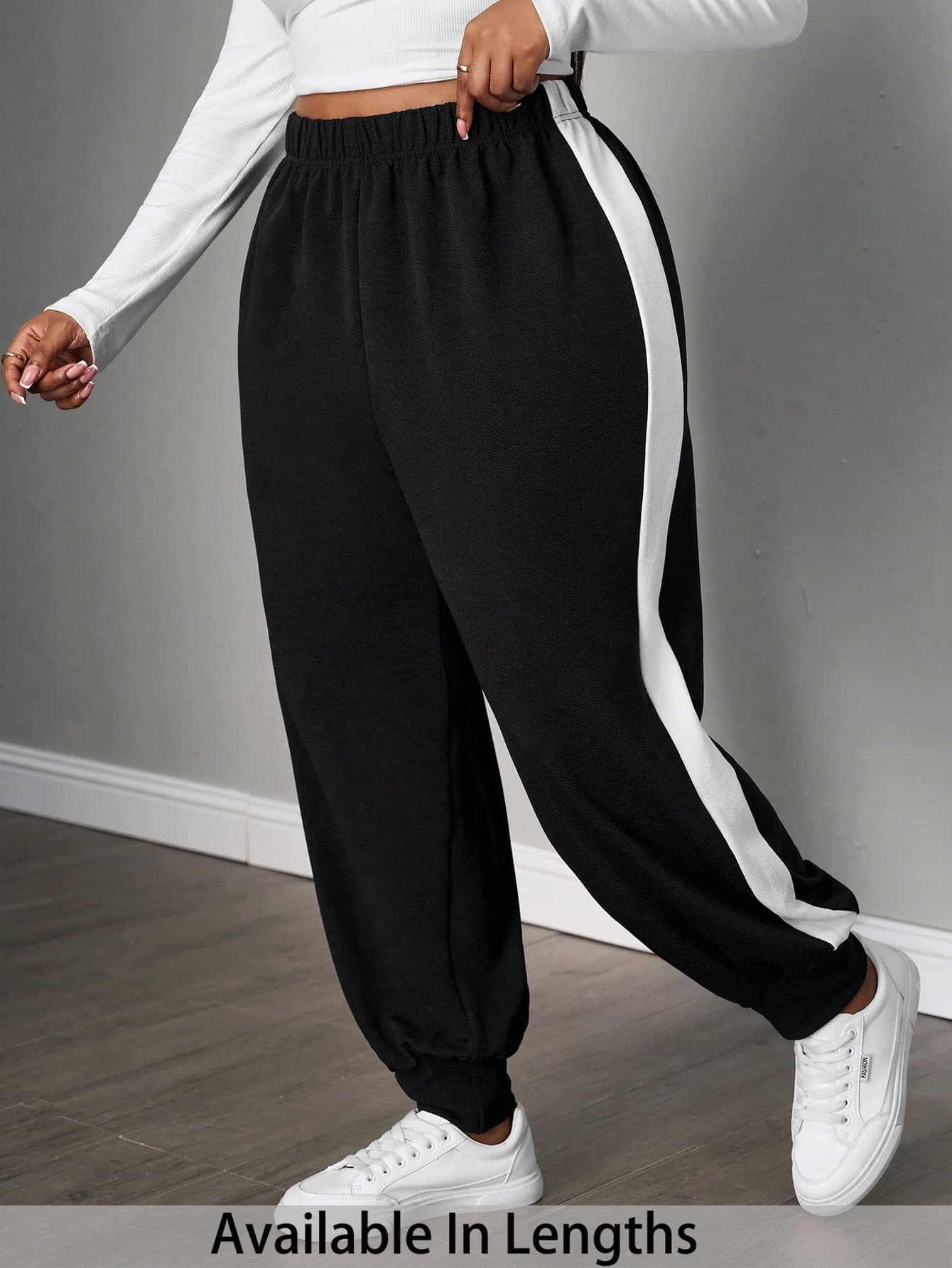 SHEIN PETITE CURVE Plus Contrast Side Seam Sweatpants,Graduation,Teacher,Back To School Comfy Pants Joggers Size,Elastic Waist,Color-Block, Black Casual, Spring