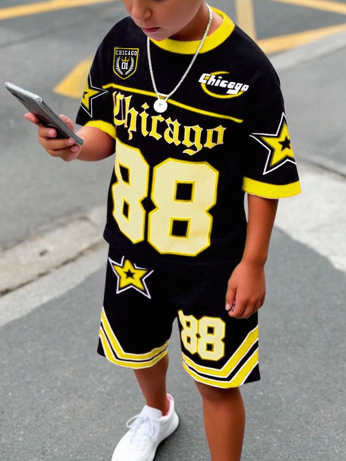 SHEIN 2pcs Tween Boy Black Summer Casual Streetwear City Break Outfit,Baseball Sports Style Gothic Chicago Text Number 88 Star Print T-Shirt And Shorts Set