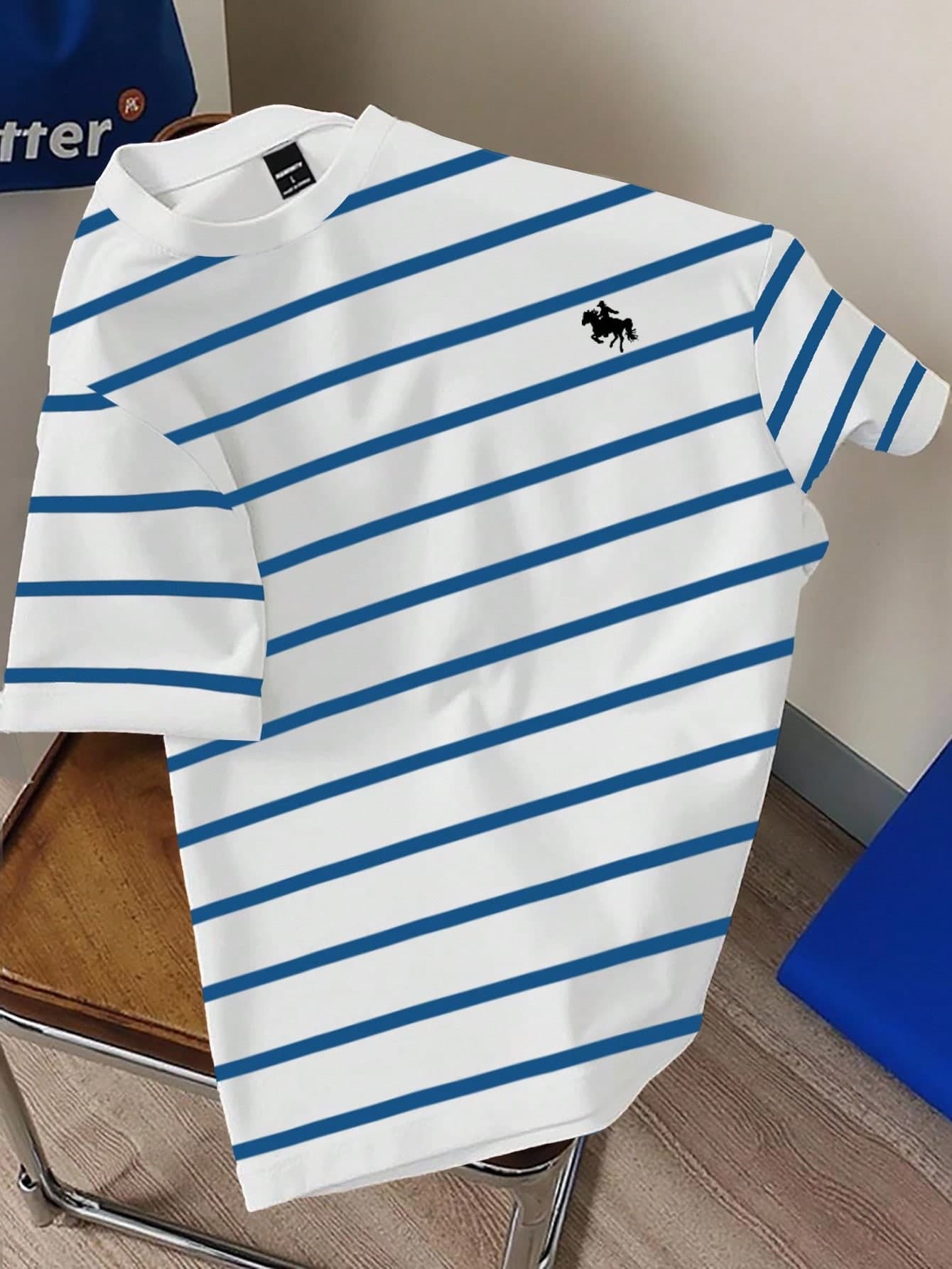 Manfinity Hypemode Unisex Classic Striped Horse Print Casual T-Shirt, Fashionable Graphic Tee  Blue And White Shirt Graphic