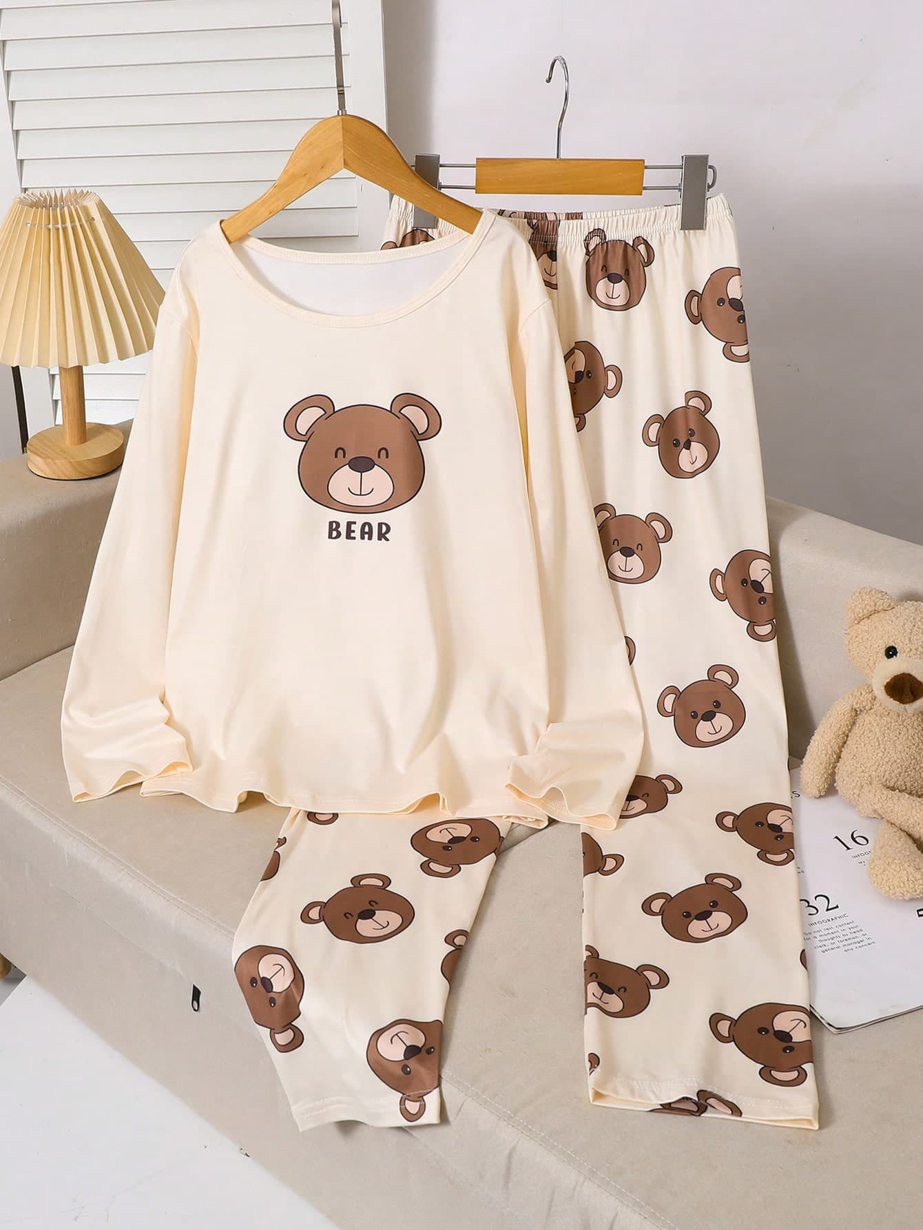 Cute INS Cartoon Bear Print Crew Neck Long Sleeve Comfortable Girls Pajamas