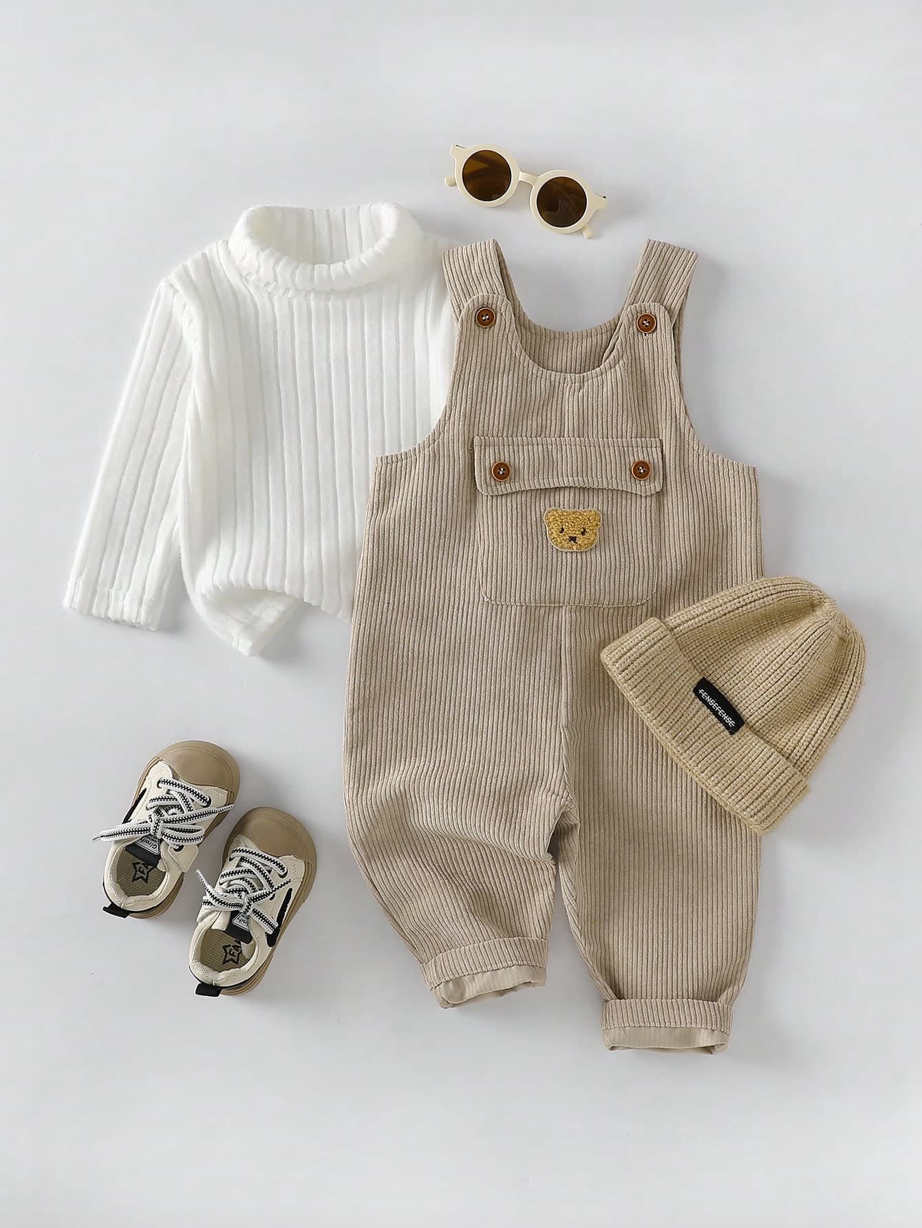 SHEIN Playful Pals 0-3 Years Baby Unisex Infant Toddler Autumn Cute Beige Matching Family Set,White High Collar Long Sleeve Top With Apricot Bear Bib Pants,Outdoor Play