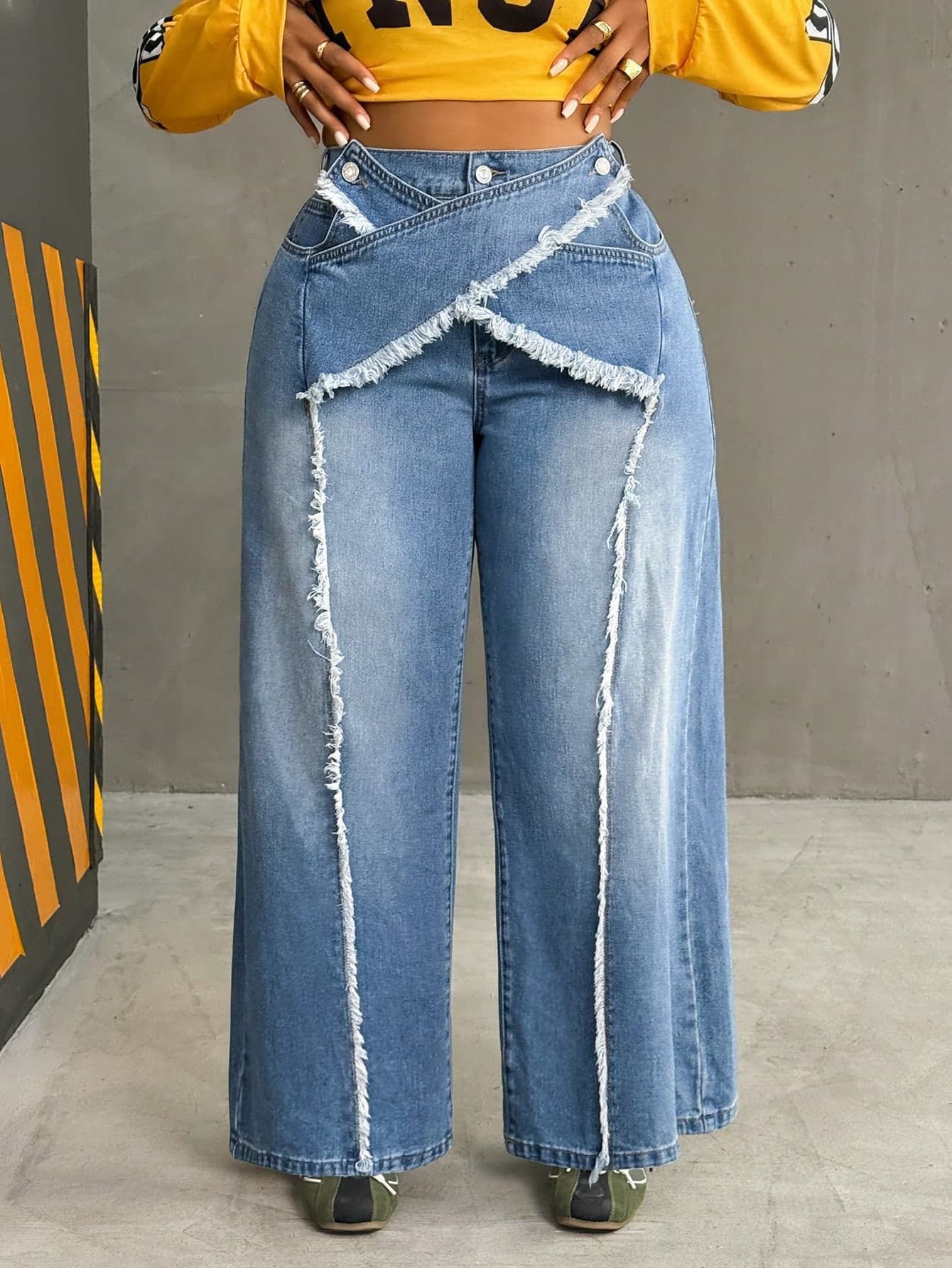 Slaydiva Plus Size Women's Fashion Casual Washed Frayed Hem Baggy Jeans