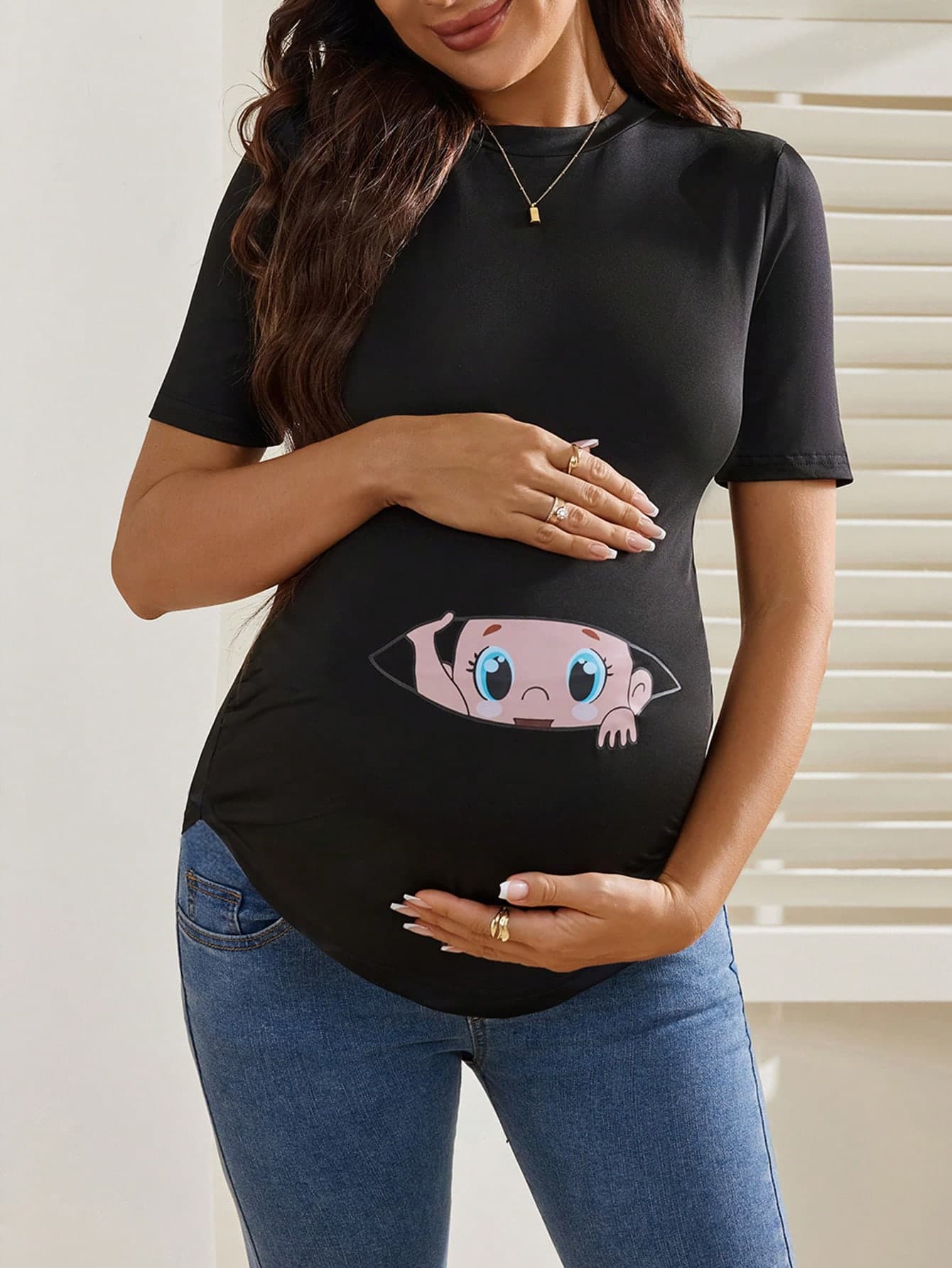 SHEIN Maternity Cartoon Print Curved Hem T-Shirt