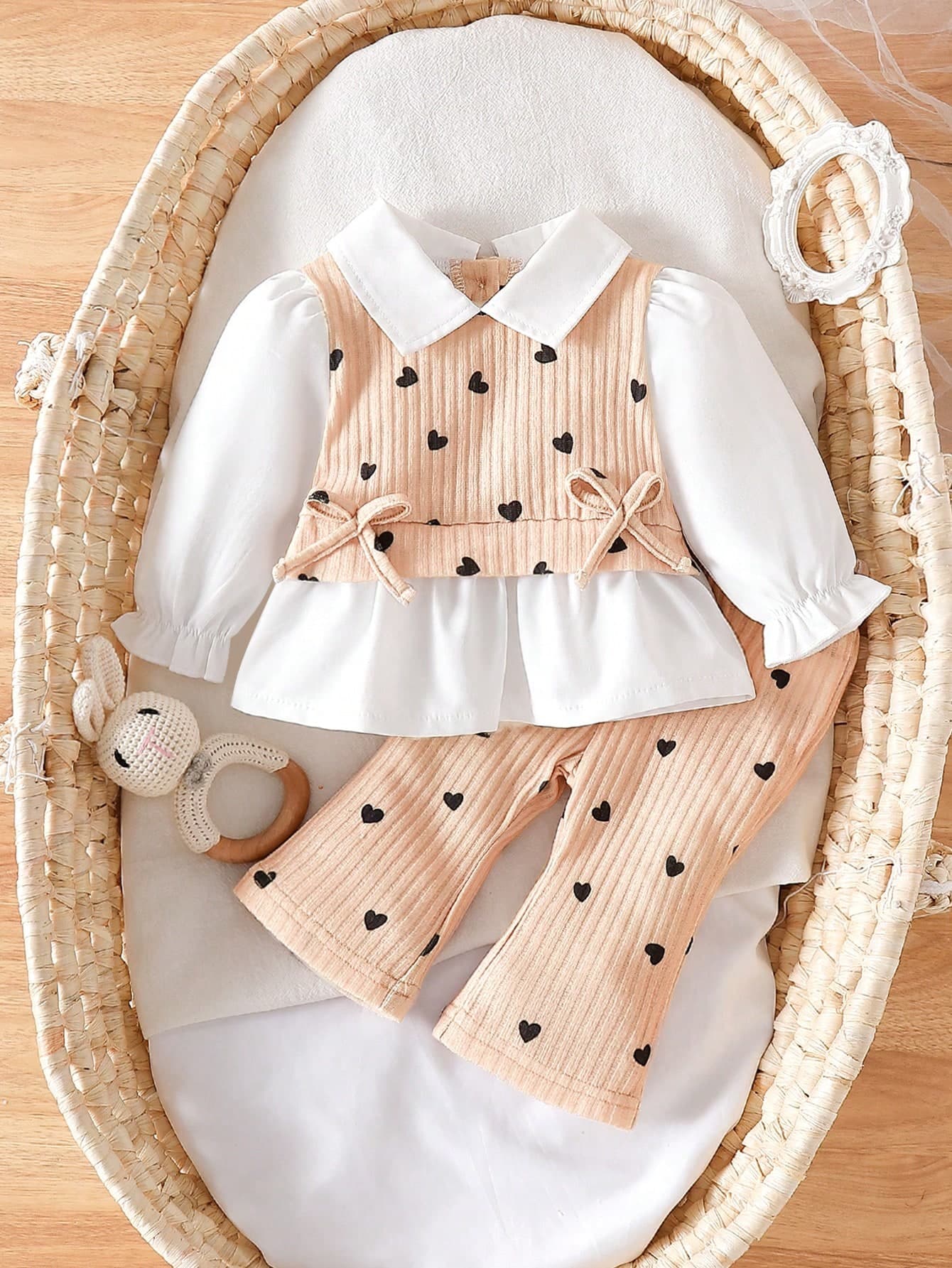 SHEIN 2pcs/Set Newborn Baby Girls Casual Outfit, Collared Color Block Top And Loose Knit Pants Set, Simple And Fashionable