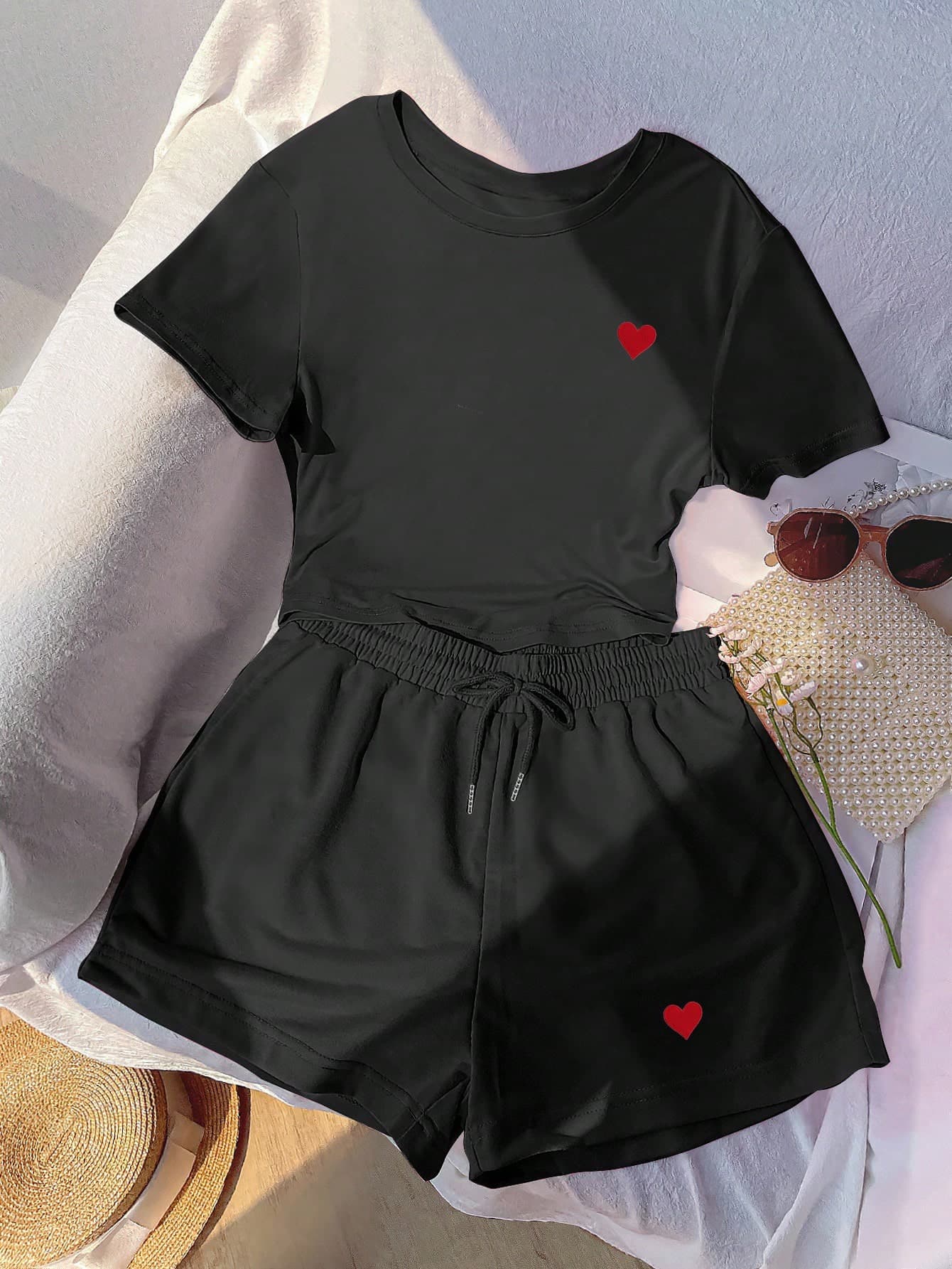 Resyla Black And Red Summer Women Heart Embroidery Print T-Shirt And Elastic Waist Shorts Casual Suit,Everyday Outdoor Sports Gift For Mom Mother's Day