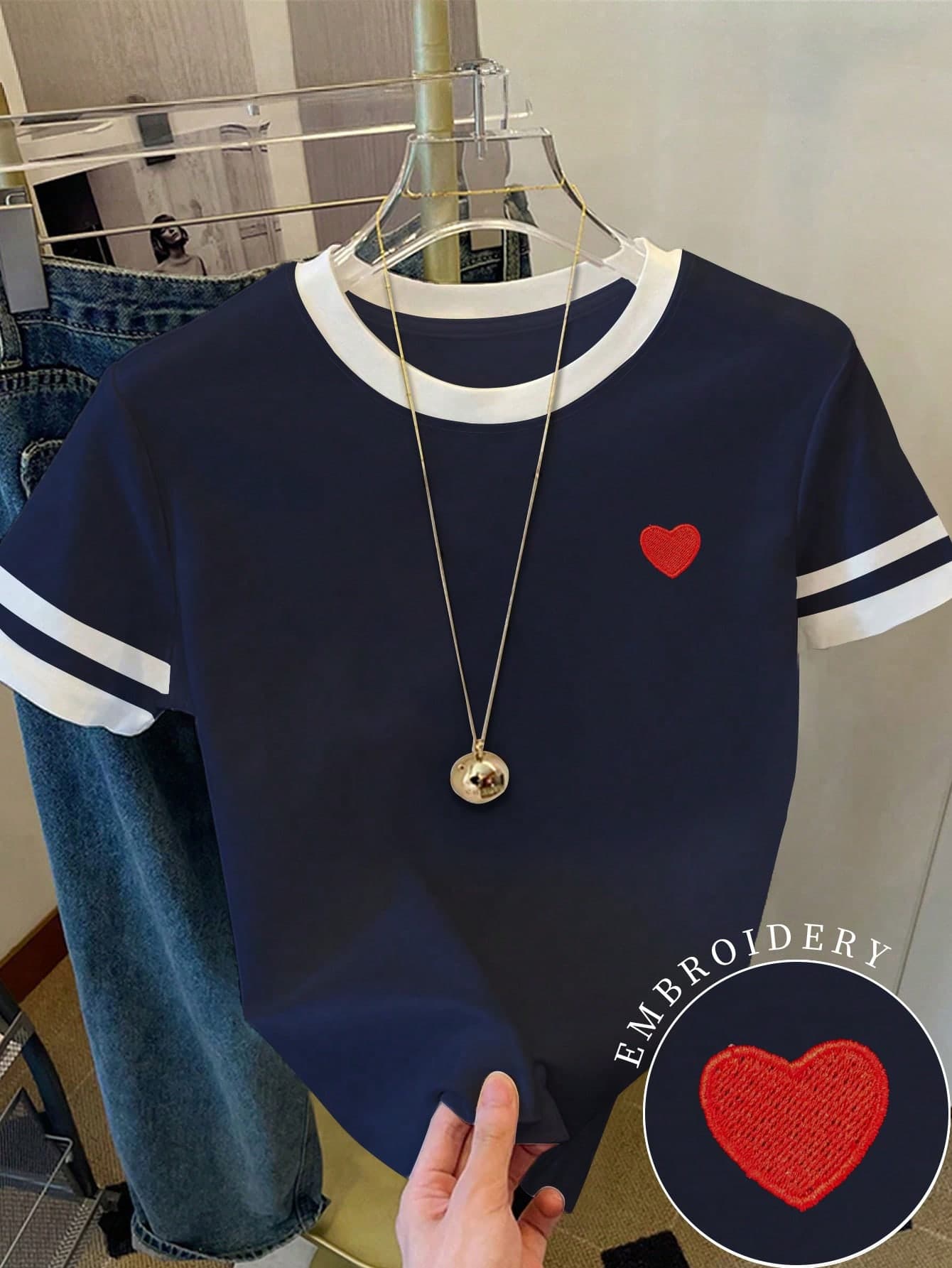 SHEIN Women's Heart Pattern Embroidery T-Shirt,Navy Blue And White Round Neck Loose Top,Summer Casual School Fashionable Back-To-School Embroidery Craft
