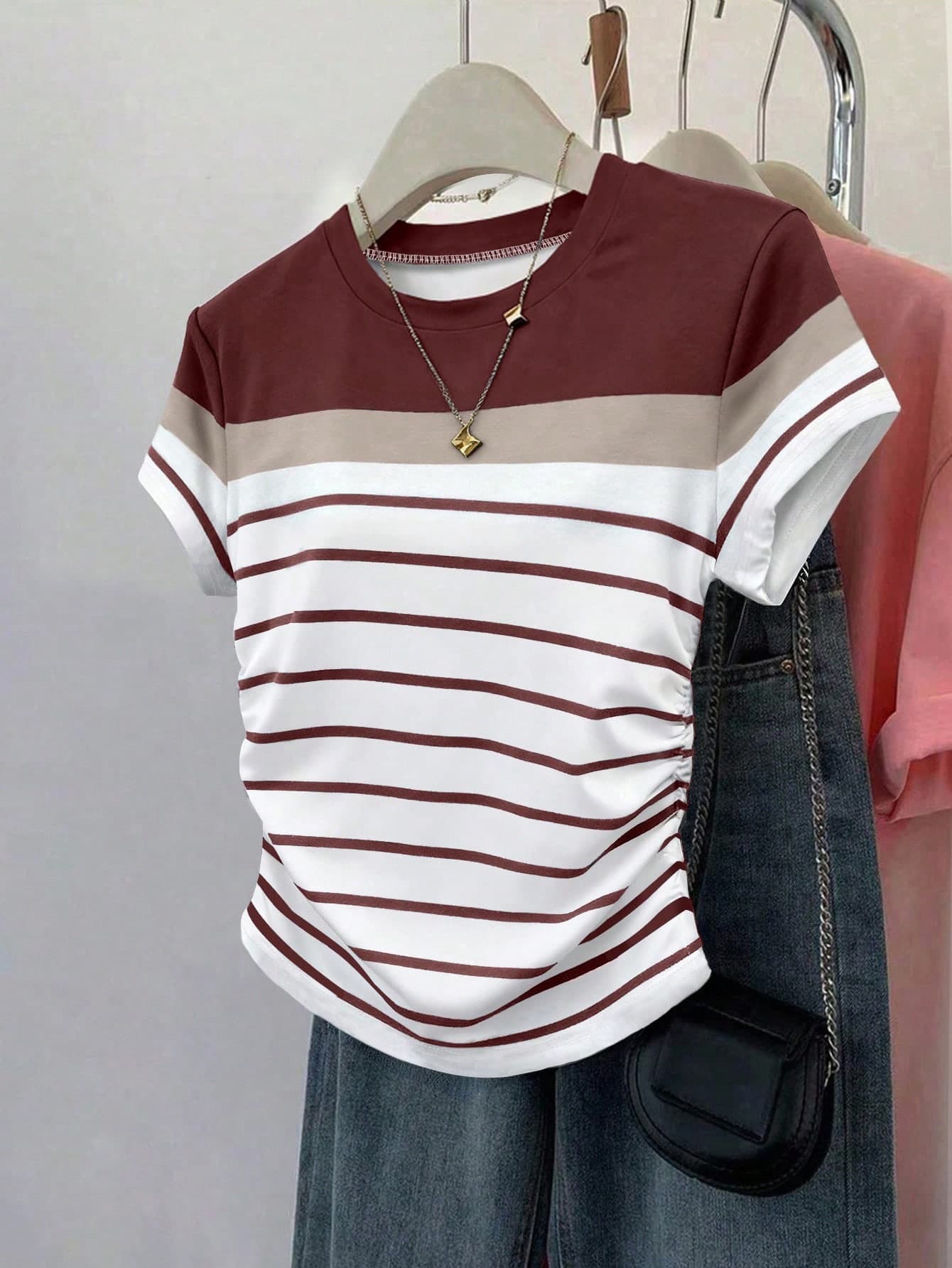 Franclia Women Striped Cropped Tee,White Summer Casual City Break Graphic Multicolor Stripes Burgundy Back To School Outdoor Wear Fitted Ruched Waist T-Shirt