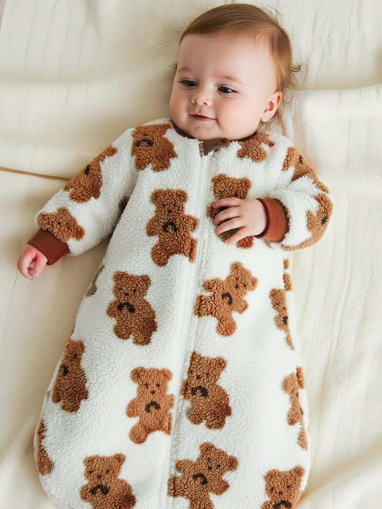 Cozy Pixies 1 Baby Sleeping Bag, Thickened Double-Sided Velvet Bear Print Long-Sleeved Sleeping Bag.