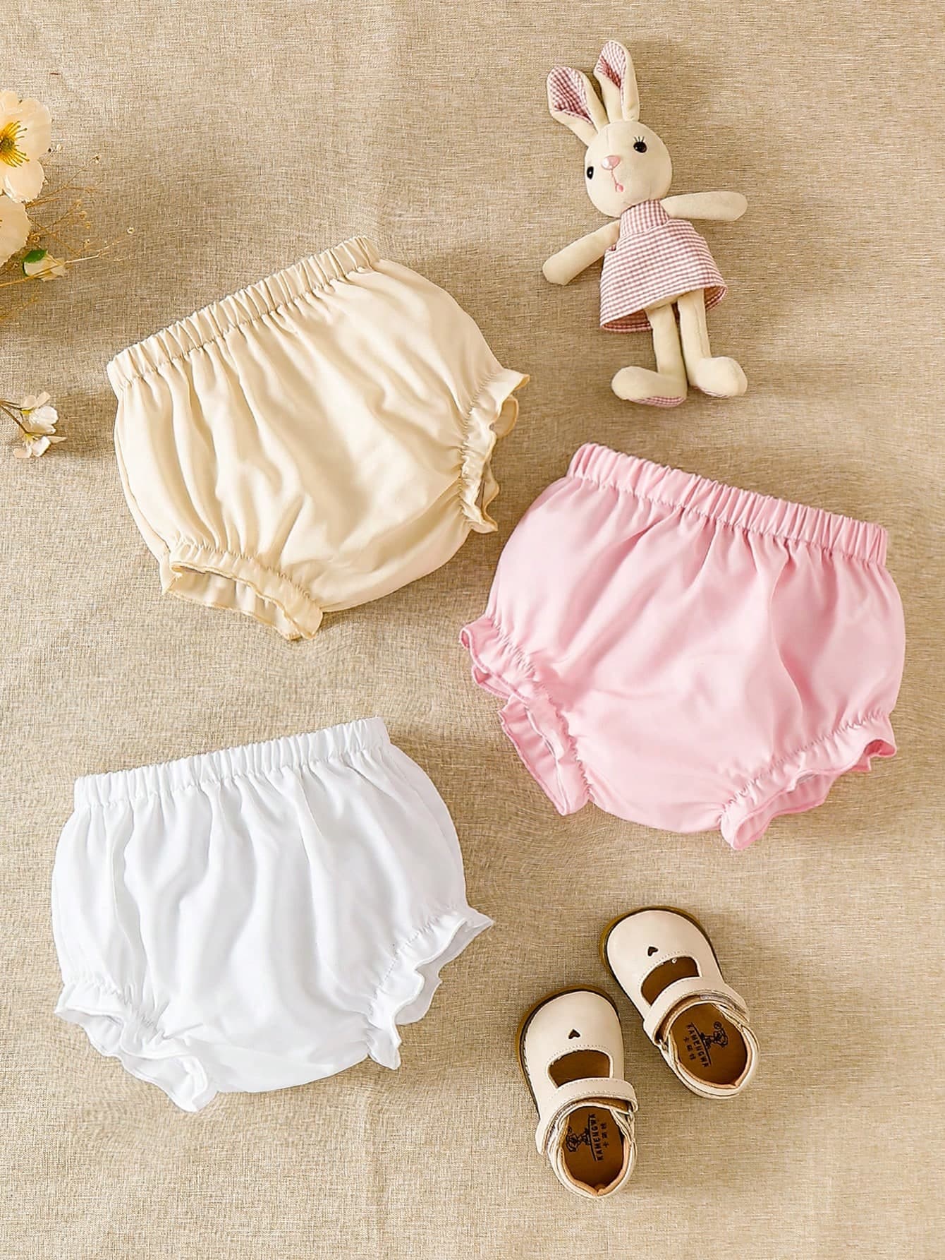 SHEIN Souflis 3pcs/Set Toddler Boys' Casual Cute & Versatile Shorts Baby Girl Bottoms Ruffle Hem Panties Bloomers Ruffles Multicolor Polyester Plain