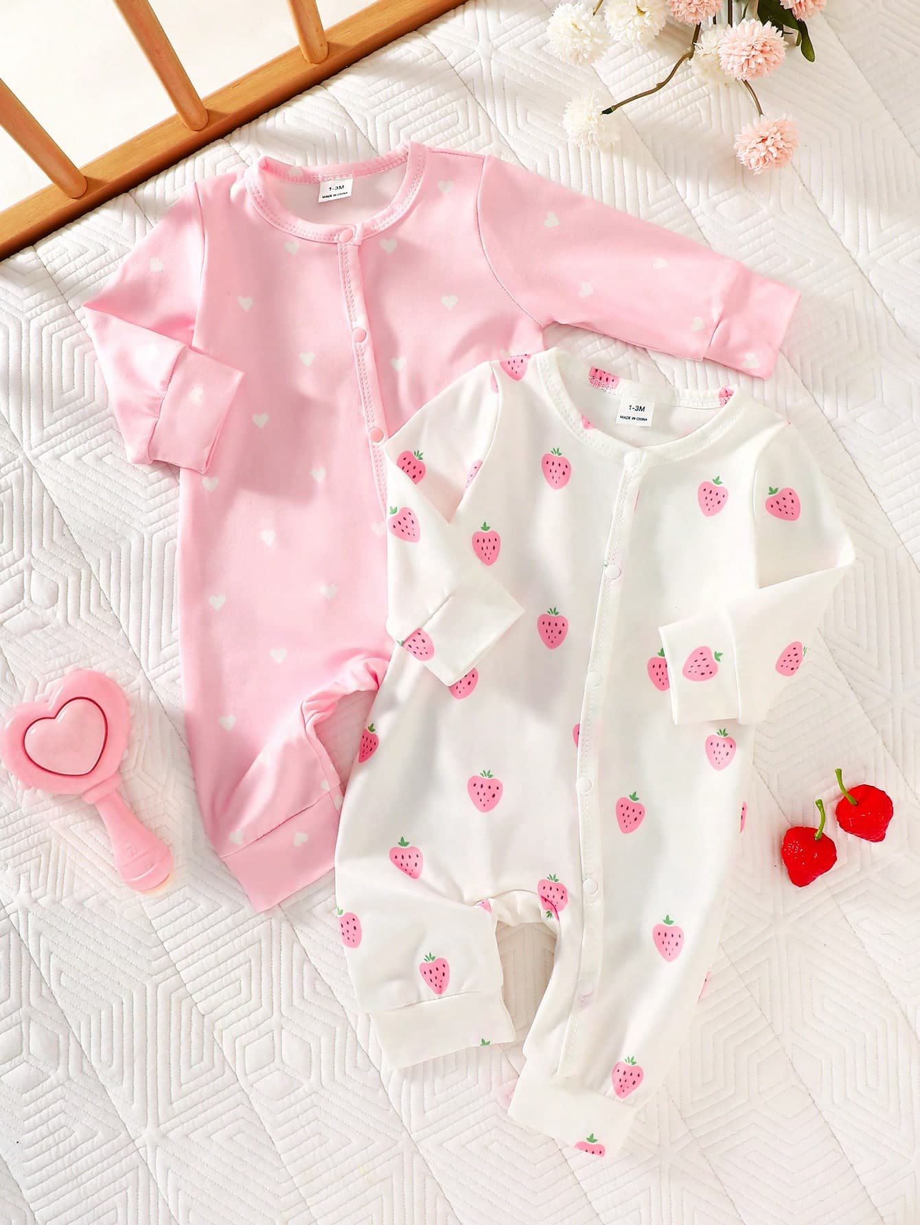 SHEIN 2pcs Newborn Baby Girl Outfits Cute Strawberry Print Long Sleeve Romper Soft Stretchy Knit Fabric Full Snap Closure Autumn Baby Pink Family Matching