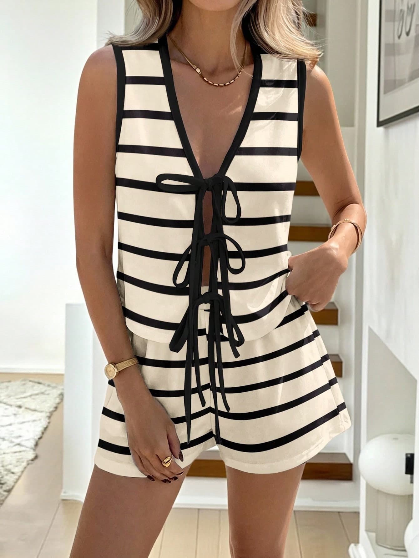 SHEIN LUNE 2pcs Women Sleeveless Cardigan Top And Shorts Set, Suitable For Spring/Summer Carnival,Casual Coastal Smart Vacation Black