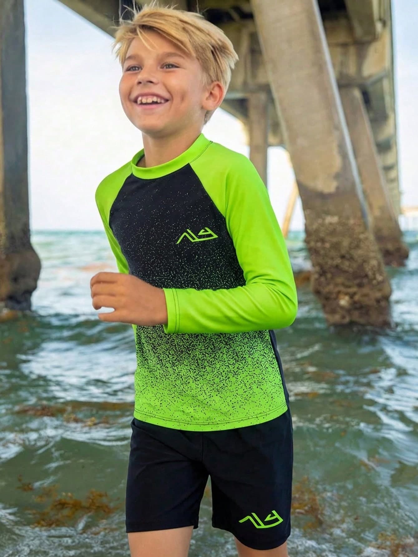 SHEIN Teen Boys Casual Fashionable Classic Cool Gradient Splash Graphic Face Print Round Neck Short Sleeve Shorts Swimsuit Set, Suitable For Summer, Casual, School, Comfortable, Fashionable, Versatile, Soft Fabric, Suitable For Daily Wear, Outings, Outdoor Sports, Music Festivals, Holiday Parties, Summer Beach Vacations, Summer Vibes, Holidays