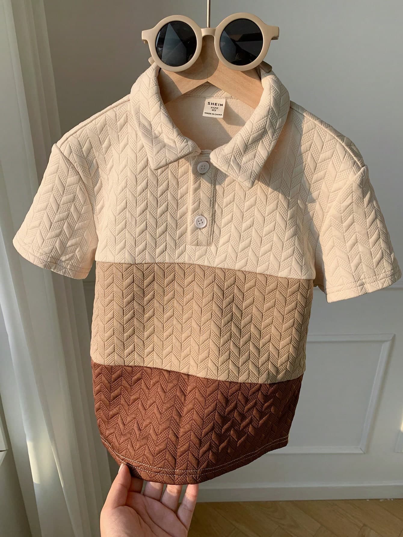 SHEIN Tween Boy Textured Fabric Minimalist Silhouette Khaki Colorblock Polo Shirt,Beige,Summer,Casual,School,Back-To-School,Collegiate Comfortable Soft Polo