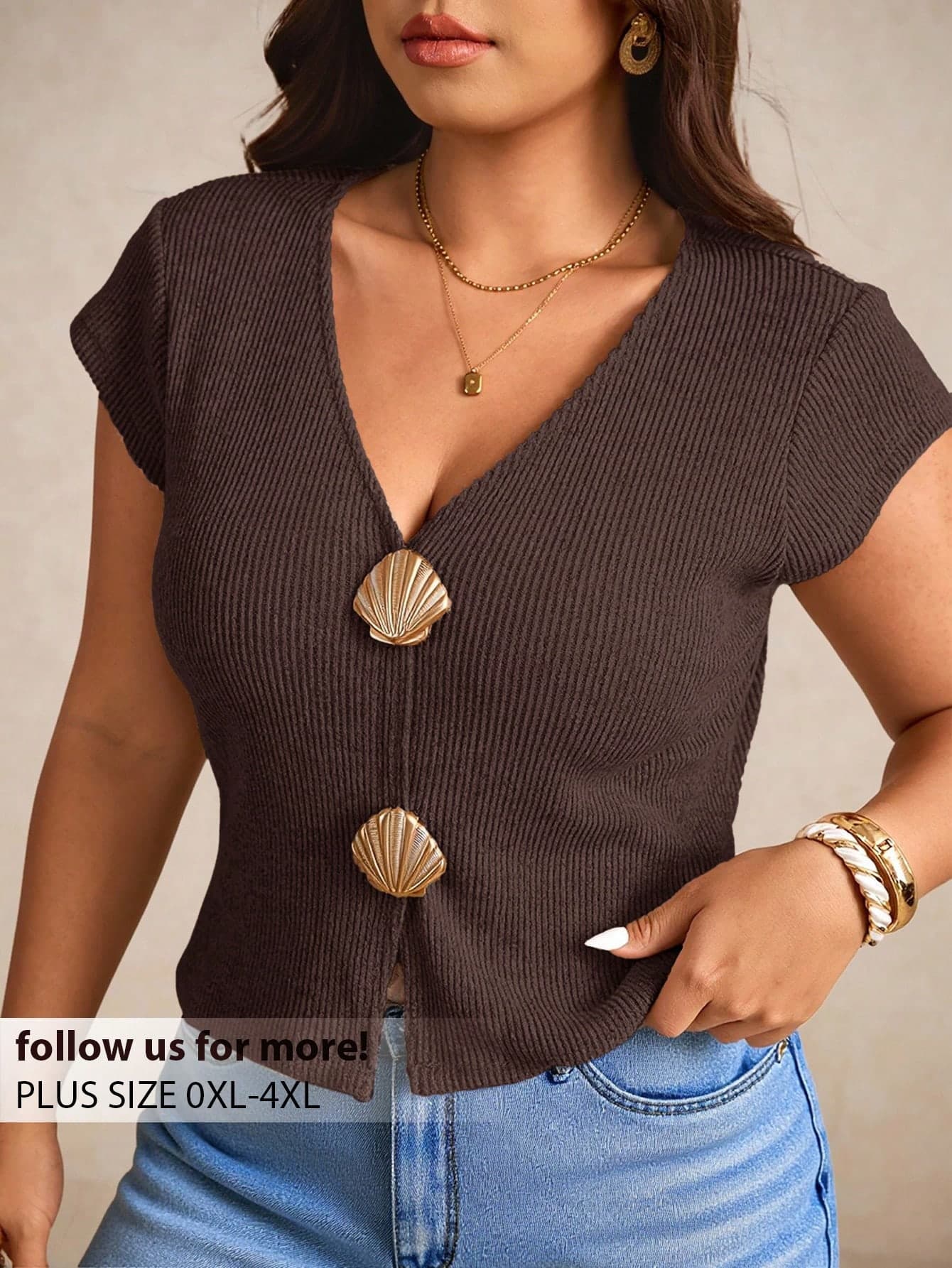 Elaquor Plus Size V-Neck Short Sleeve Casual Scallop Pattern T-Shirt, Going Out Tops