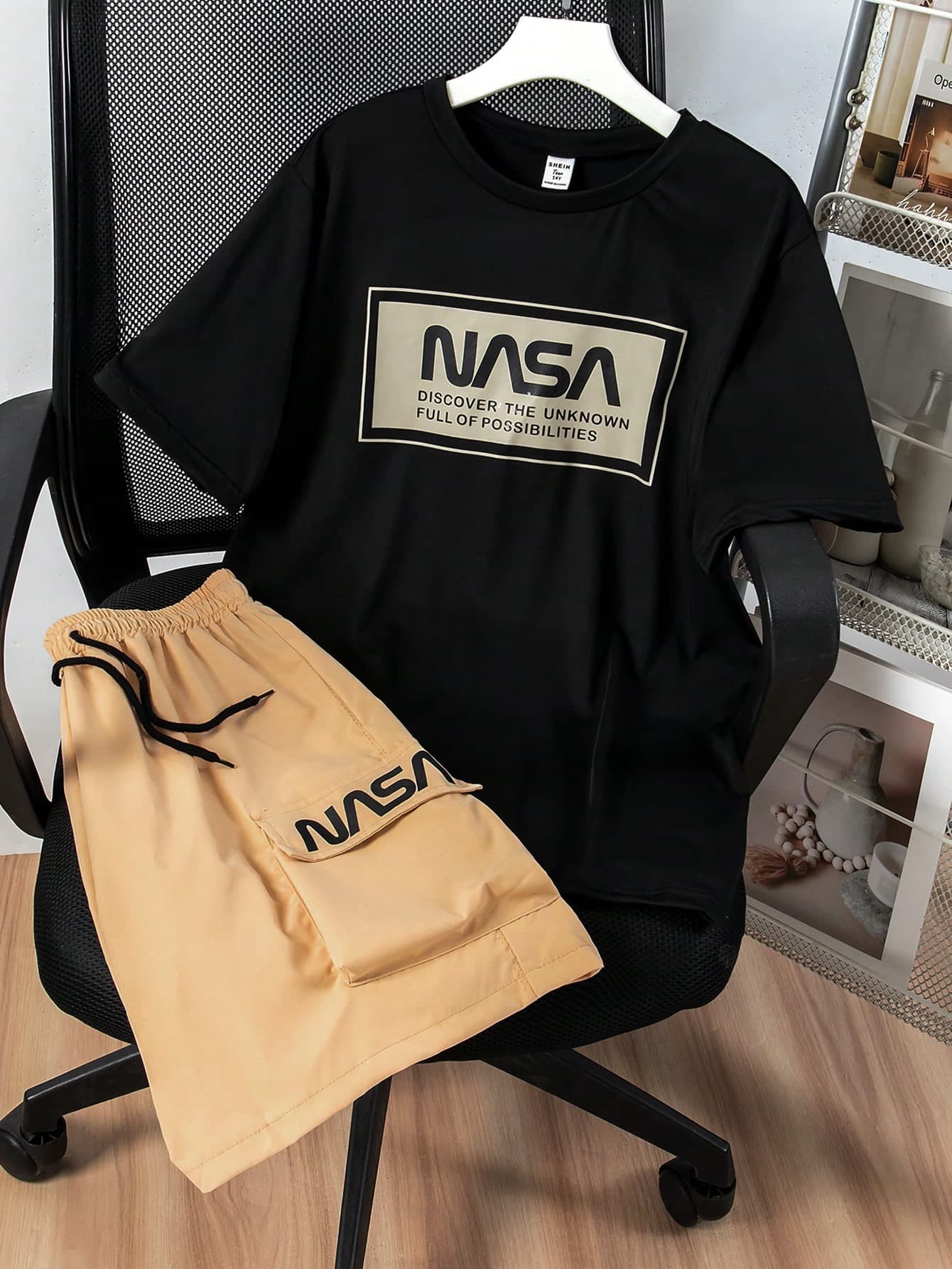2pcs/Set Teenage Boys Casual Graphic Tee And Loose Fit Cargo Shorts Set