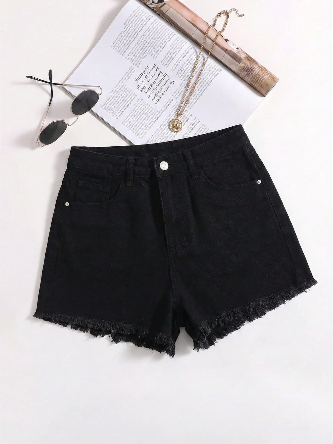 GlowEve Women's Black Pocket Frayed Hem Casual Versatile Denim Shorts