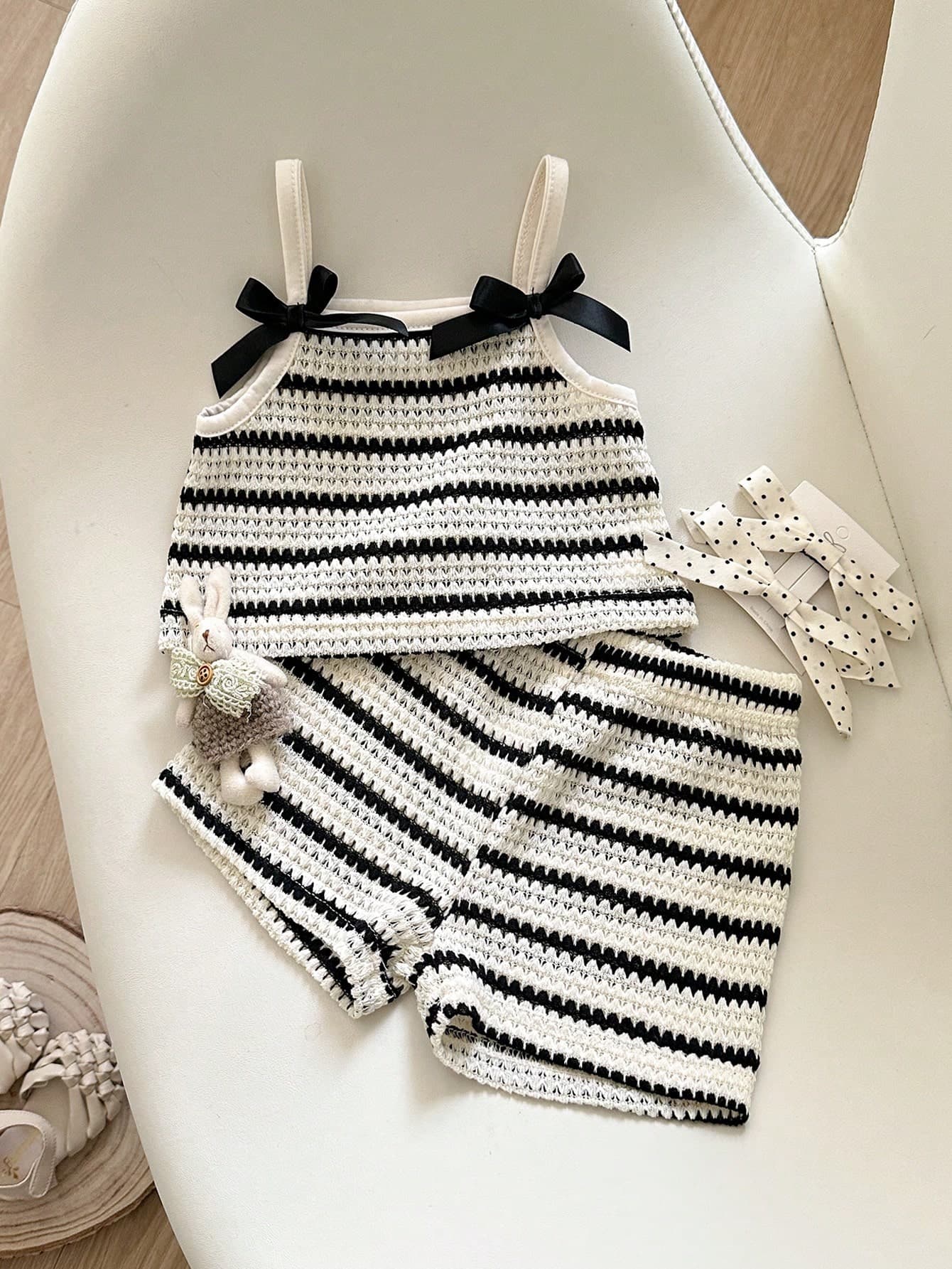 Playful Pals 2pcs Baby Girls Sleeveless Striped Knit Jacquard Camisole Top + Elastic Waist Shorts Casual Cute Set, Suitable For Summer Outings Or Vacation