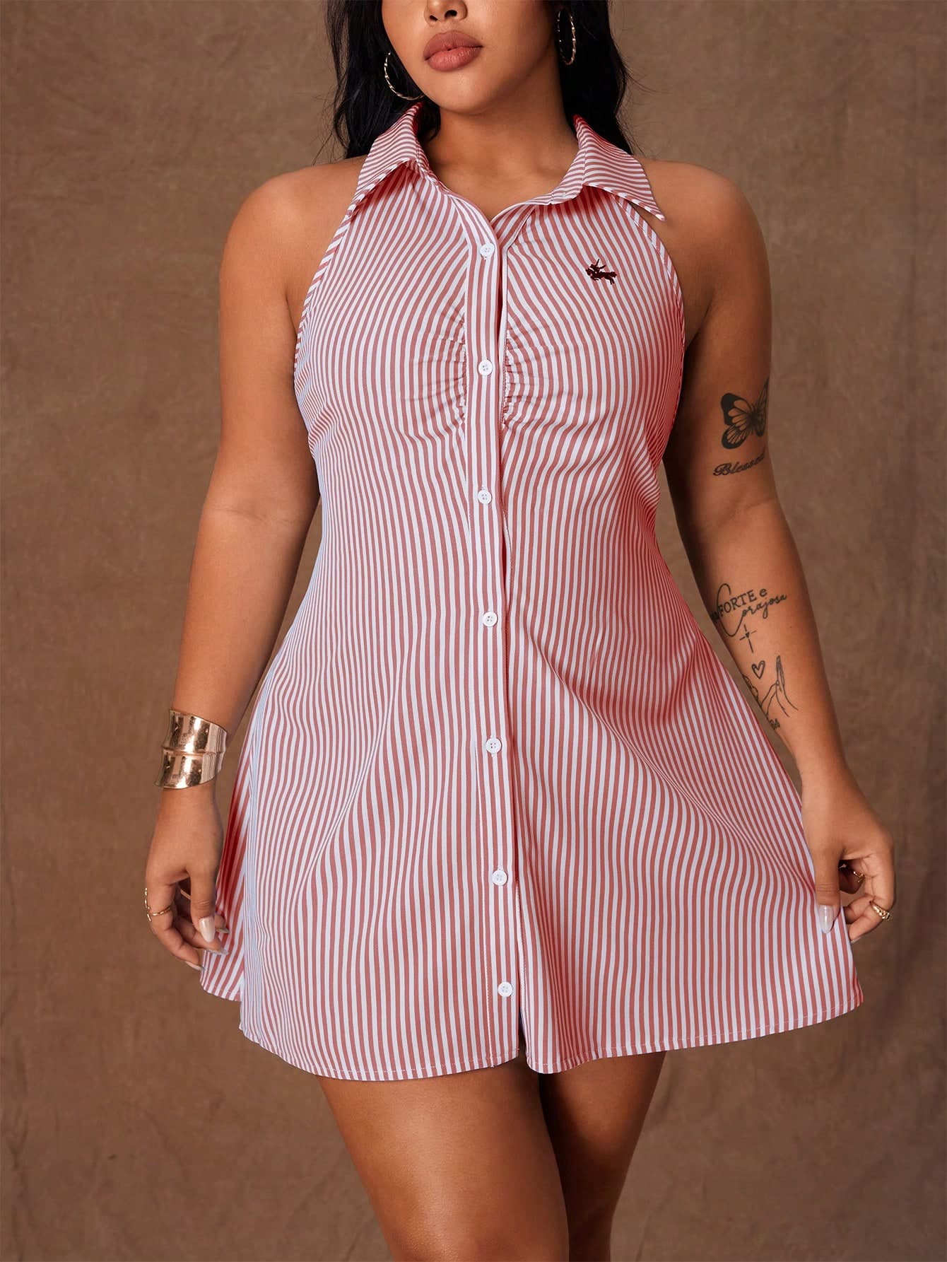 Rustia Plus Size Women Striped Knight Print Single-Breasted Pleated Casual Commuter Sleeveless Dress