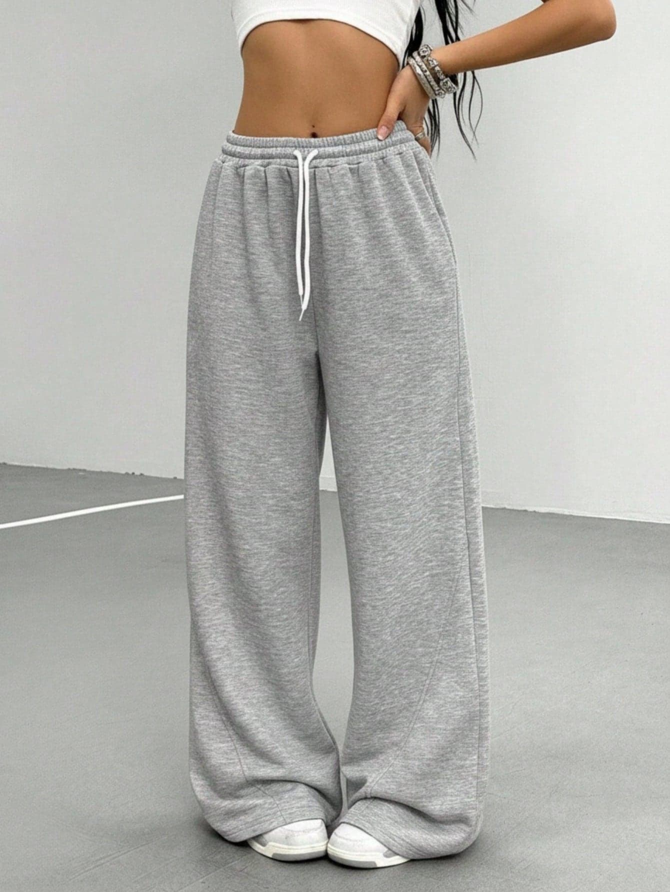 SHEIN Loose Fit Curved Leg Sweatpants For Teen Girl Casual & Fashionable All-Match Versatile Joggers Suitable For Dancing, School, Sports