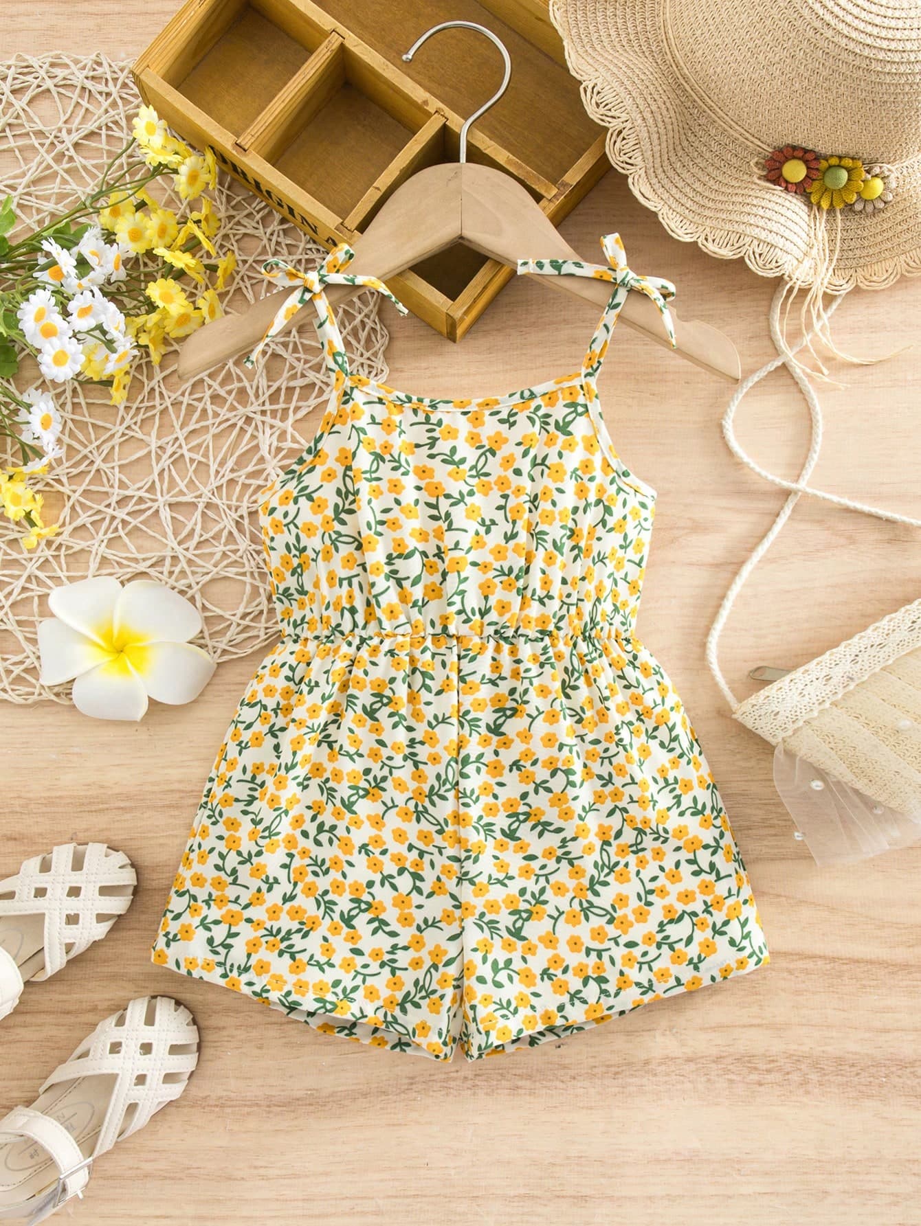 SHEIN Cute Ditsy Floral Casual Romper Floral Romper For Girl Cute Summer Romper For Baby Girl Summer Romper Floral Jumpsuit Spring Romper
