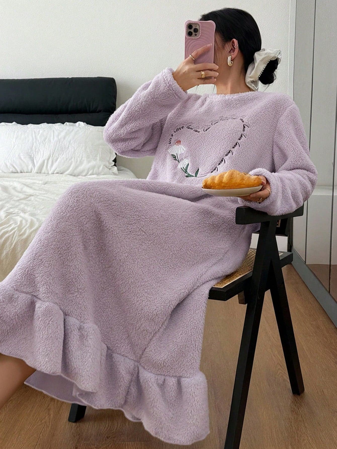 Dream Adore Heart & Daisy Embroidered Plush Ruffle Trim Casual Women Nightgown, Moo Moo Night Dress