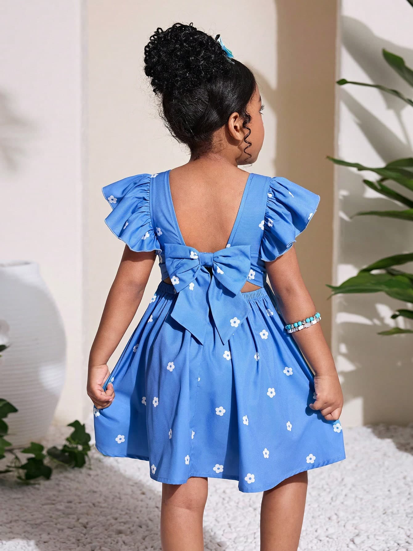 Young Girls' Summer Blue Ditsy Floral Fairy Flutter Sleeve Hollow Back Bow Tie Casual Dress,Holiday Family Vacation Matching For Party,Daily Wear