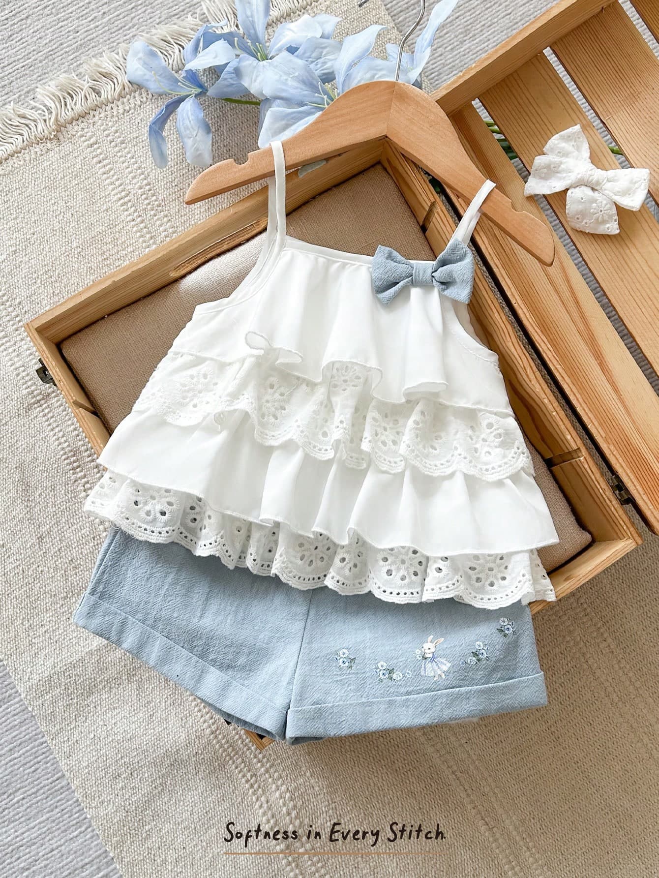 Cozy Pixies 2pcs Baby Girl Contrast Color Bow Decor Camisole And Elastic Waist Shorts Set, Baby Girl