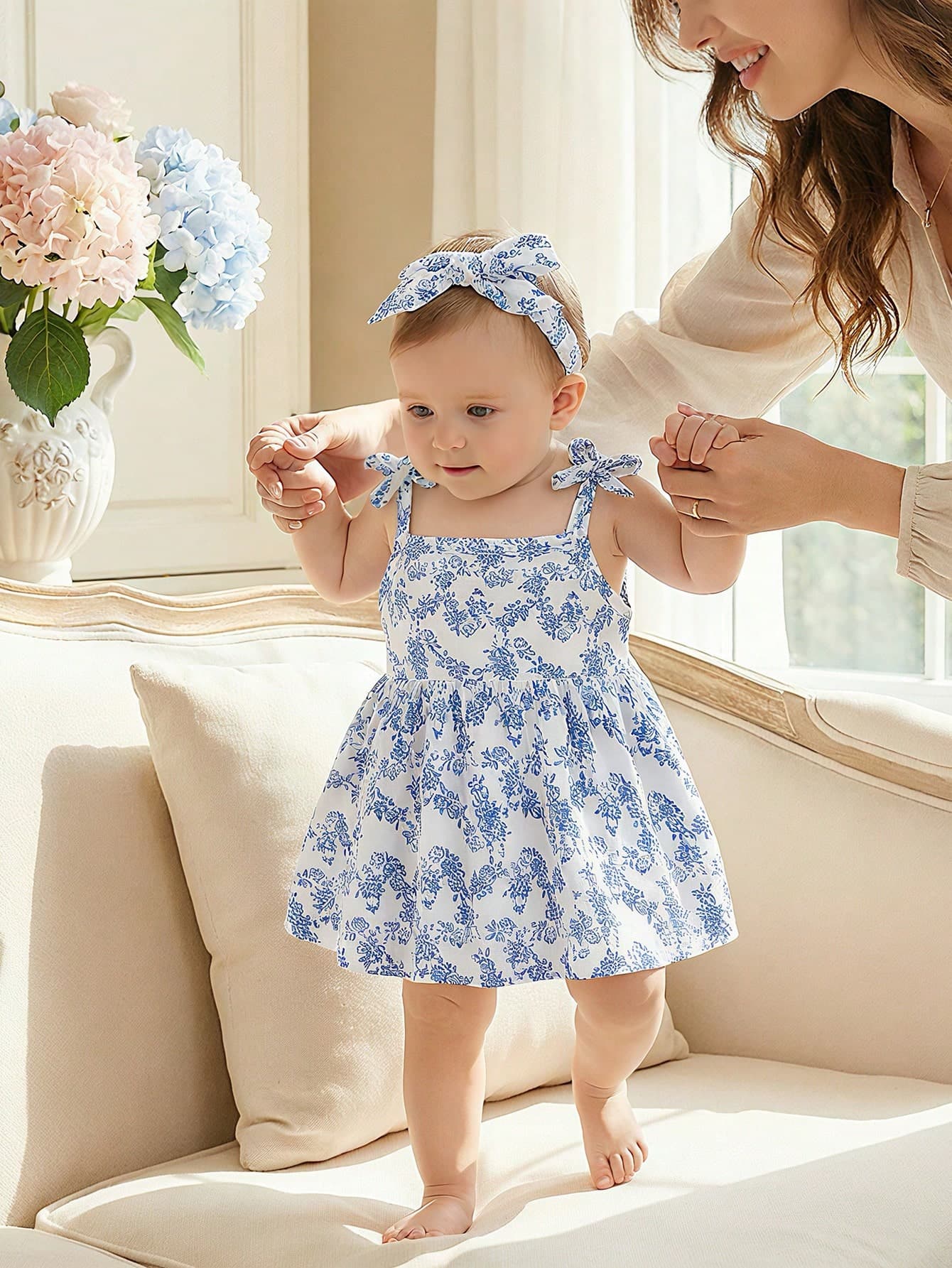 SHEIN Baby Girl Floral Print Tie Shoulder Strap Dress