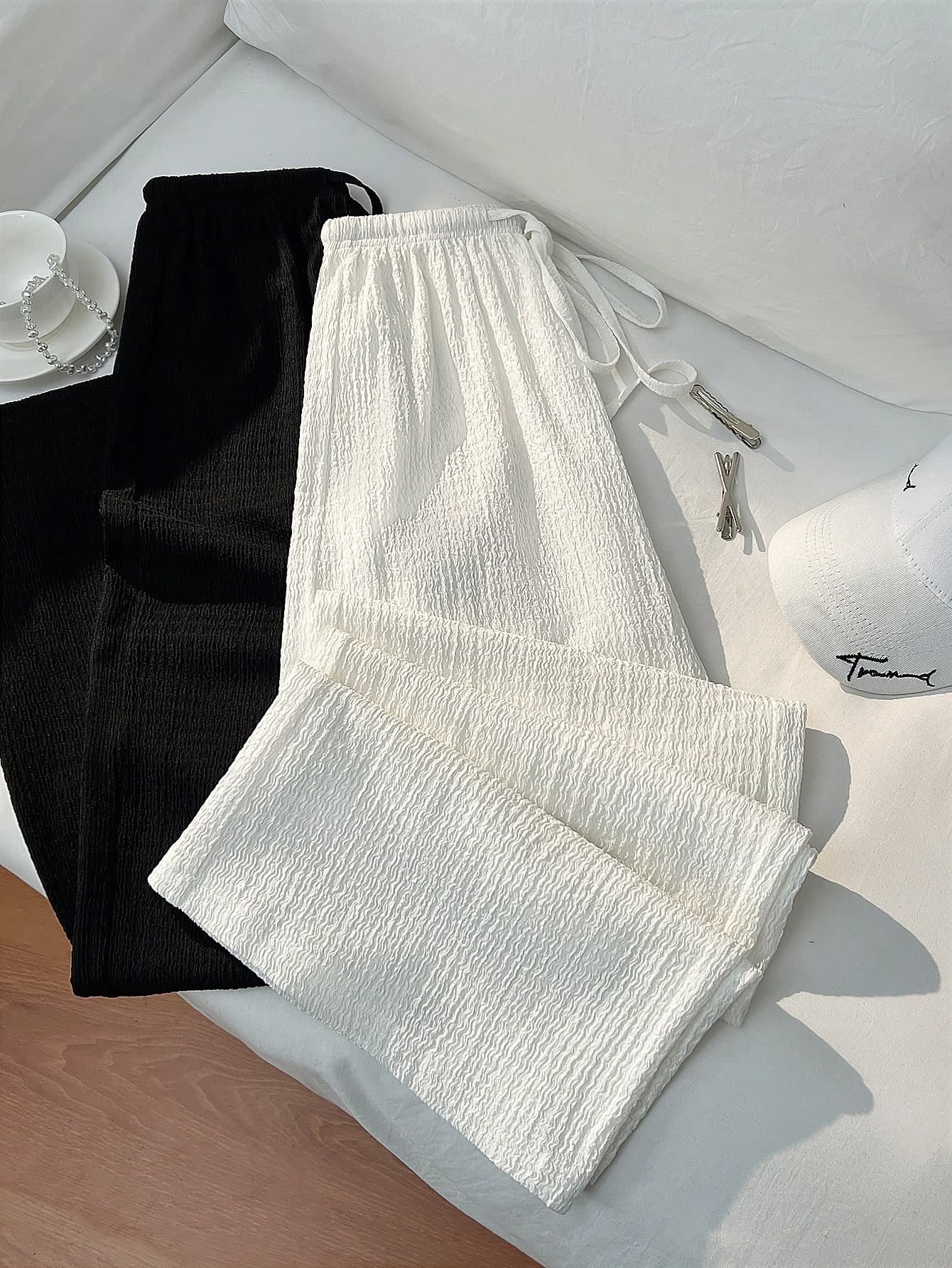 SHEIN PETITE Classic Black & White Design Minimalist Casual Commuter All-Match French Chic Relaxed Fit Straight Leg Women Pants, Summer New Arrival ,Petite Women