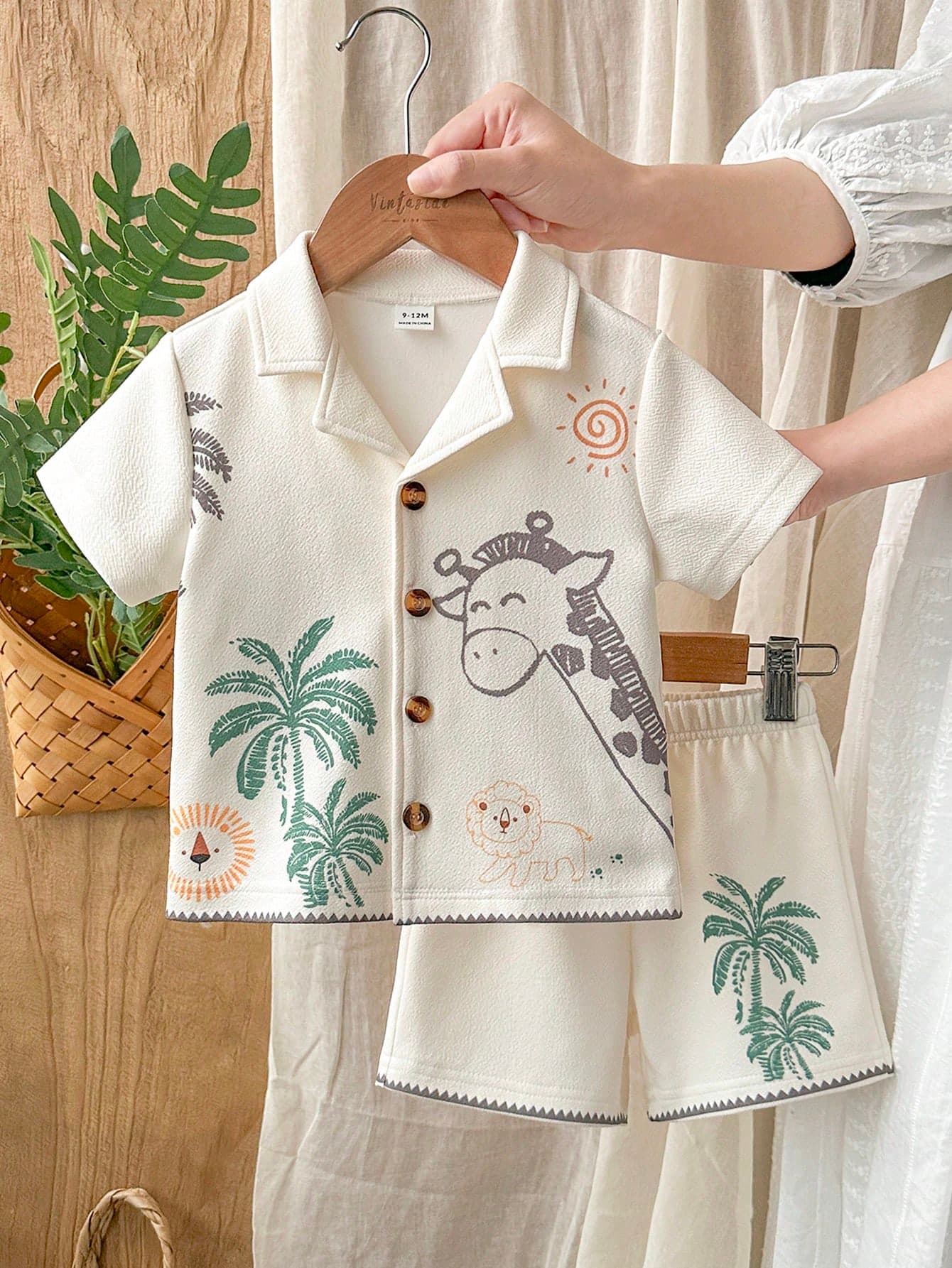 SHEIN Vintaside Kids Toddler Boys' Funny Wild Animal Print Short Sleeve Shirt And Shorts Set, Spring/Summer Vacation Casual