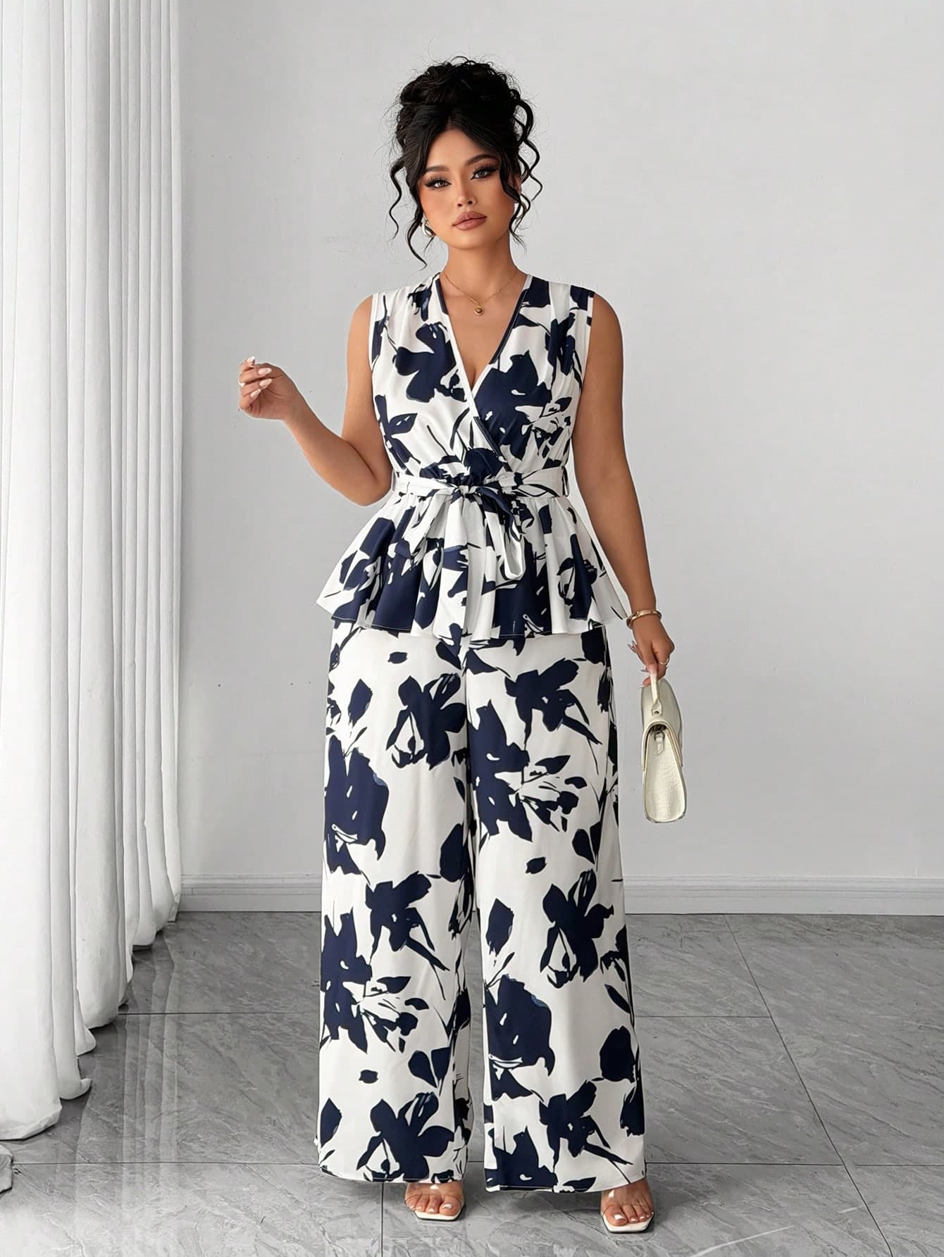 Elenzga Plus Size Women's White Floral Print Elegant Summer 2-Piece Set Cinched Waist Top And Straight Leg Pants For Holiday,Bachelorette Party,Tea Party