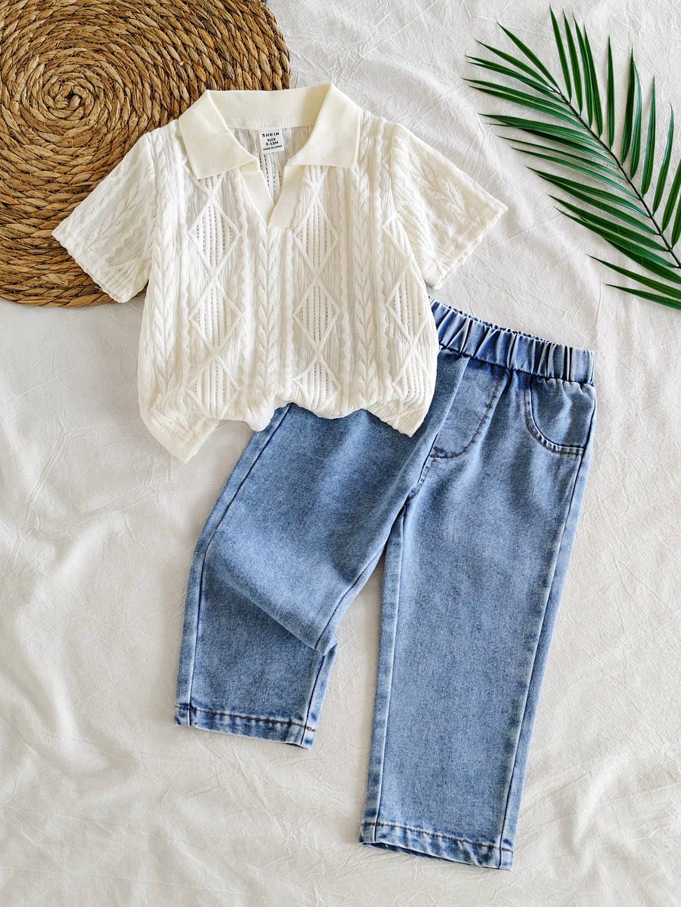 SHEIN Vintaside Kids Toddler Boys'white Casual Summer City Break Lapel Short Sleeve Top Paired With Fashionable Washed Denim Pants Set Suitable For Daily Wear Camping
